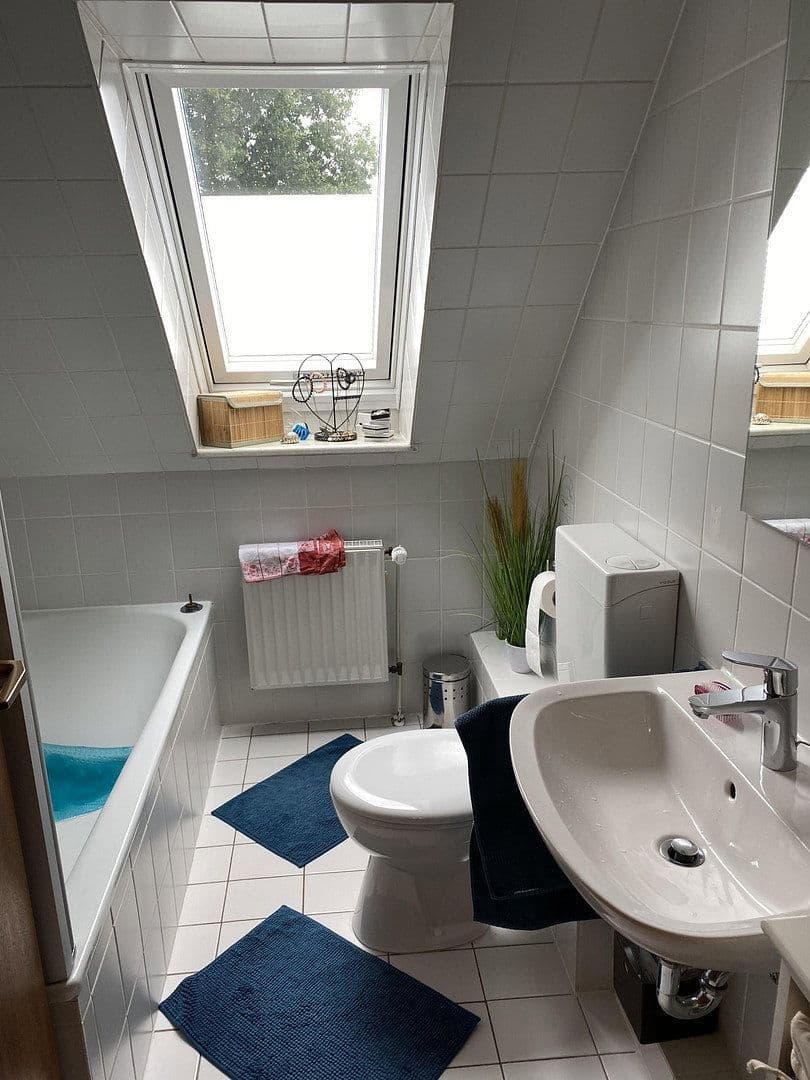 Prenájom bytu 2-izbový 54 m², Delmenhorst, Dolné Sasko Prenájom bytu 2-izbový 54 m², Delmenhorst, Dolné Sasko