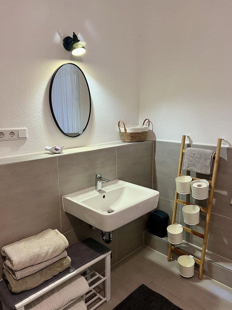 Prenájom bytu 2-izbový 60 m², Wiesbaden, Hesensko Prenájom bytu 2-izbový 60 m², Wiesbaden, Hesensko