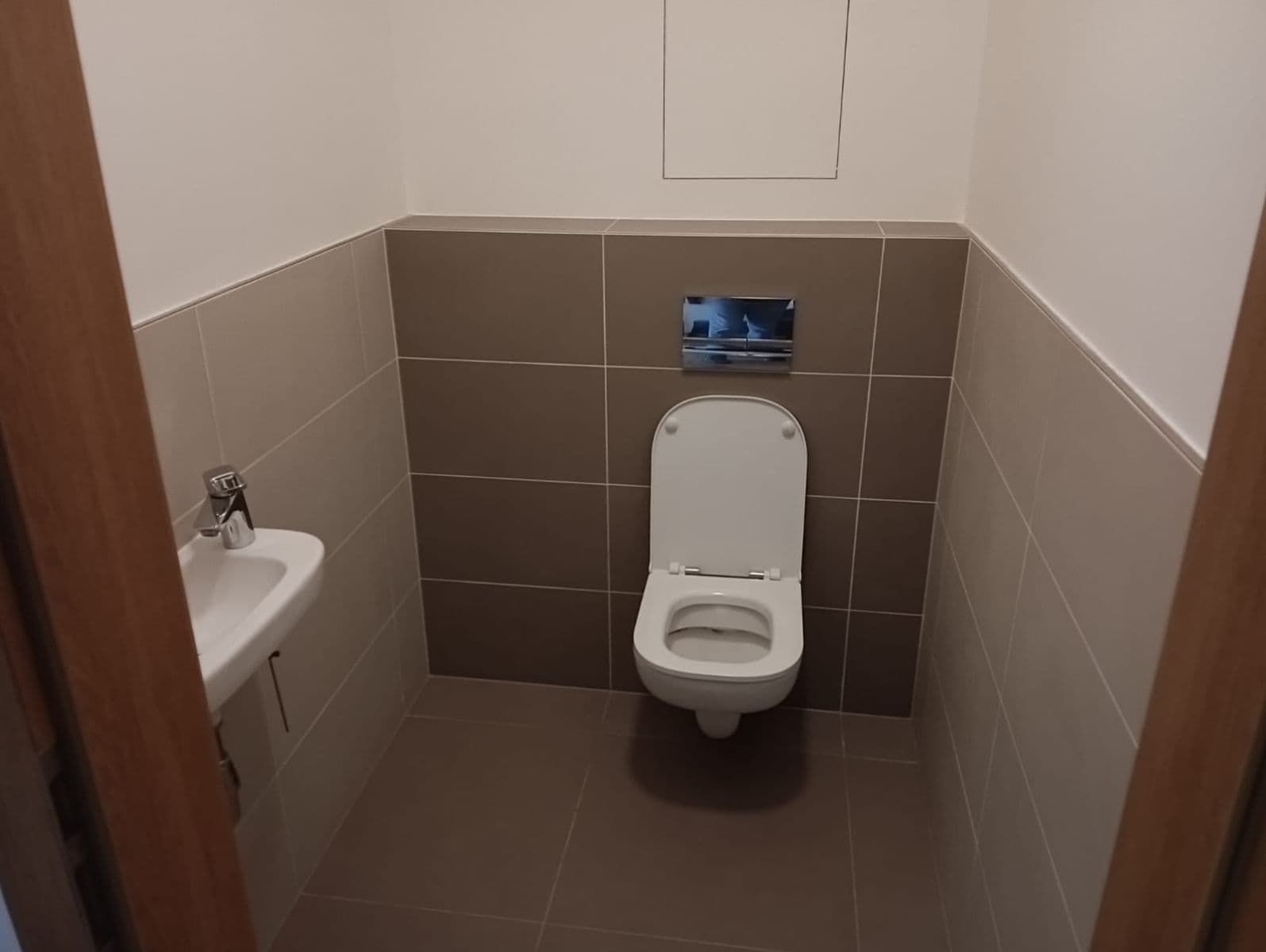 Prenájom bytu 2-izbový 60 m², Černošická, Praha, Praha Prenájom bytu 2-izbový 60 m², Černošická, Praha, Praha