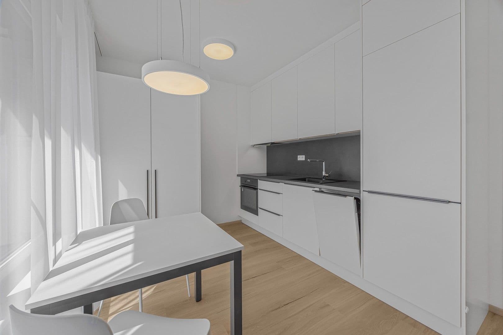 Prenájom bytu 1-izbový 34 m², Hodkovická, Praha, Praha Prenájom bytu 1-izbový 34 m², Hodkovická, Praha, Praha