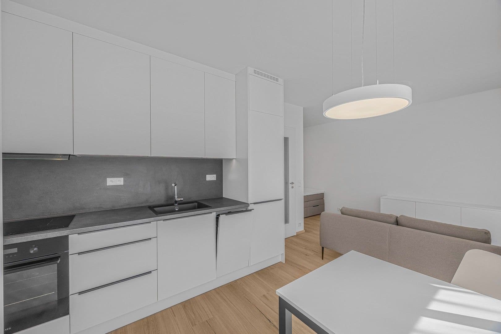 Prenájom bytu 1-izbový 34 m², Hodkovická, Praha, Praha Prenájom bytu 1-izbový 34 m², Hodkovická, Praha, Praha