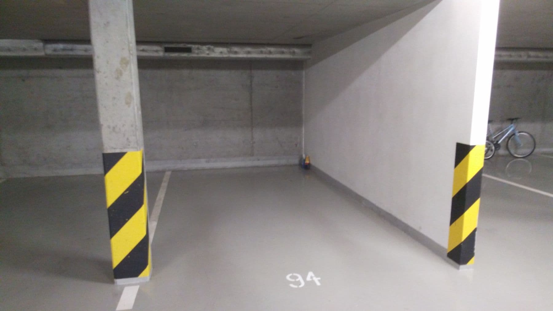 Prenájom garáže 14 m², Za Zámečkem, Praha, Praha Prenájom garáže 14 m², Za Zámečkem, Praha, Praha