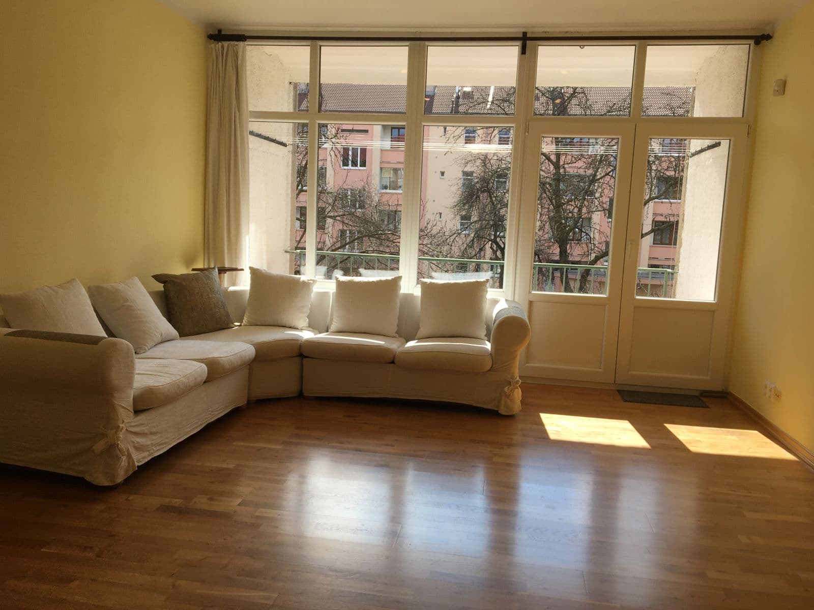 Prenájom bytu 2-izbový 83 m², Dětská, Praha, Praha Prenájom bytu 2-izbový 83 m², Dětská, Praha, Praha