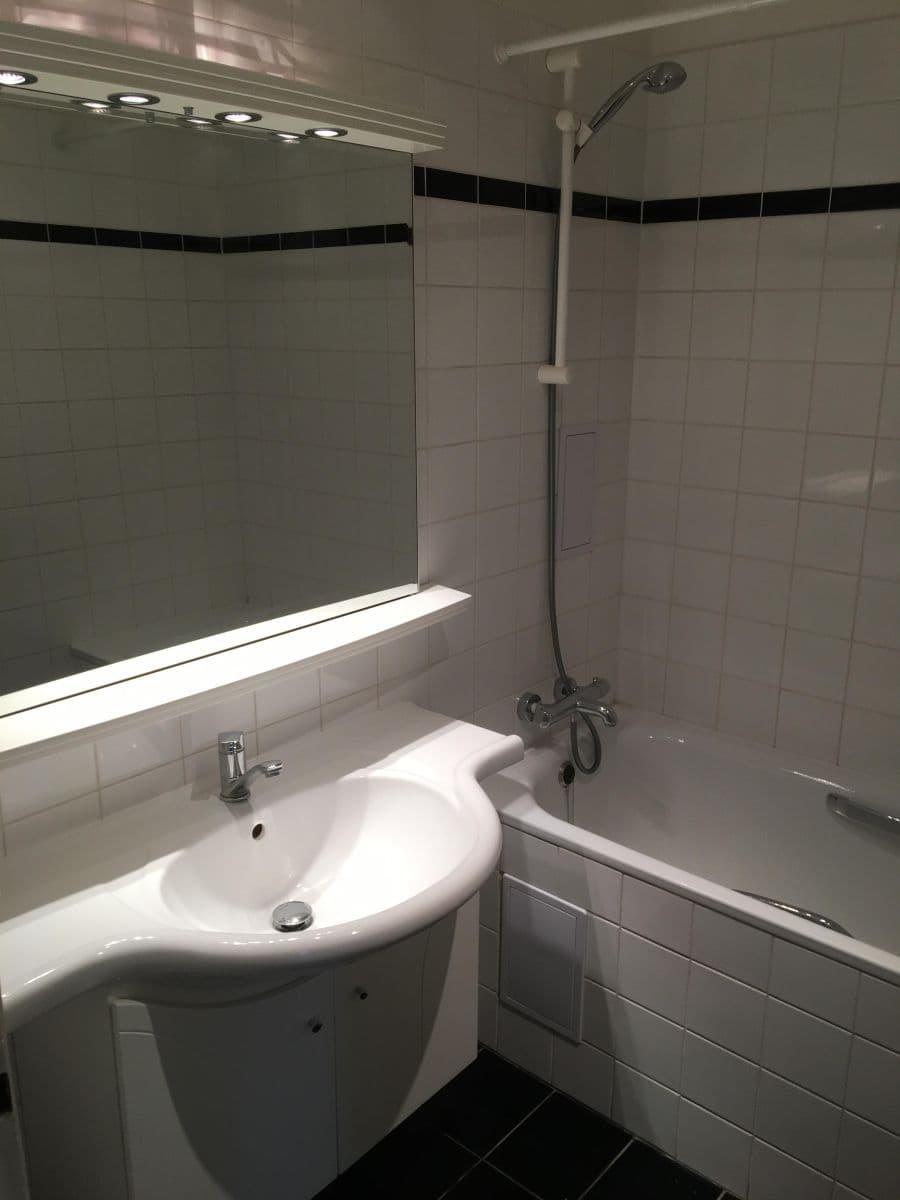 Prenájom bytu 2-izbový 83 m², Dětská, Praha, Praha Prenájom bytu 2-izbový 83 m², Dětská, Praha, Praha