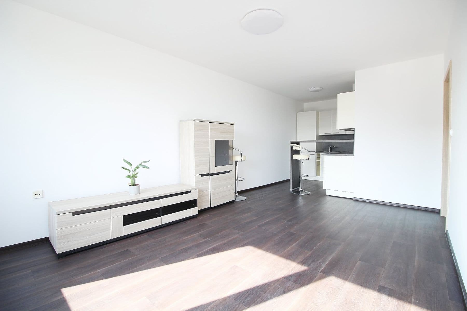 Prenájom bytu 2-izbový 49 m², Za Parkem, Dobřichovice, Středočeský kraj Prenájom bytu 2-izbový 49 m², Za Parkem, Dobřichovice, Středočeský kraj