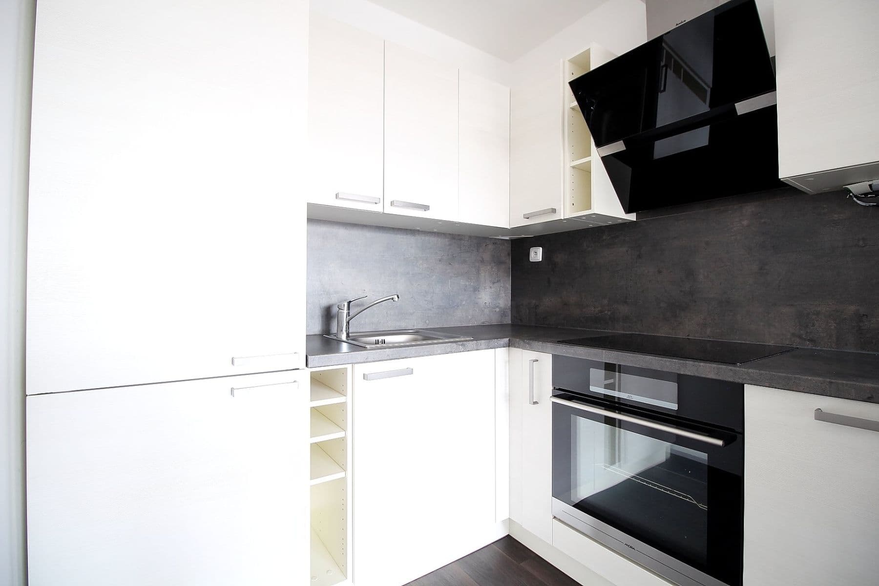 Prenájom bytu 2-izbový 49 m², Za Parkem, Dobřichovice, Středočeský kraj Prenájom bytu 2-izbový 49 m², Za Parkem, Dobřichovice, Středočeský kraj