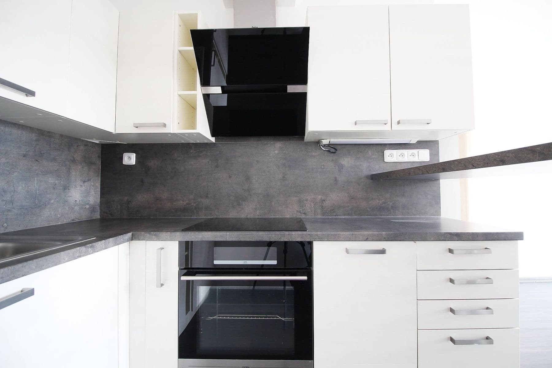 Prenájom bytu 2-izbový 49 m², Za Parkem, Dobřichovice, Středočeský kraj Prenájom bytu 2-izbový 49 m², Za Parkem, Dobřichovice, Středočeský kraj