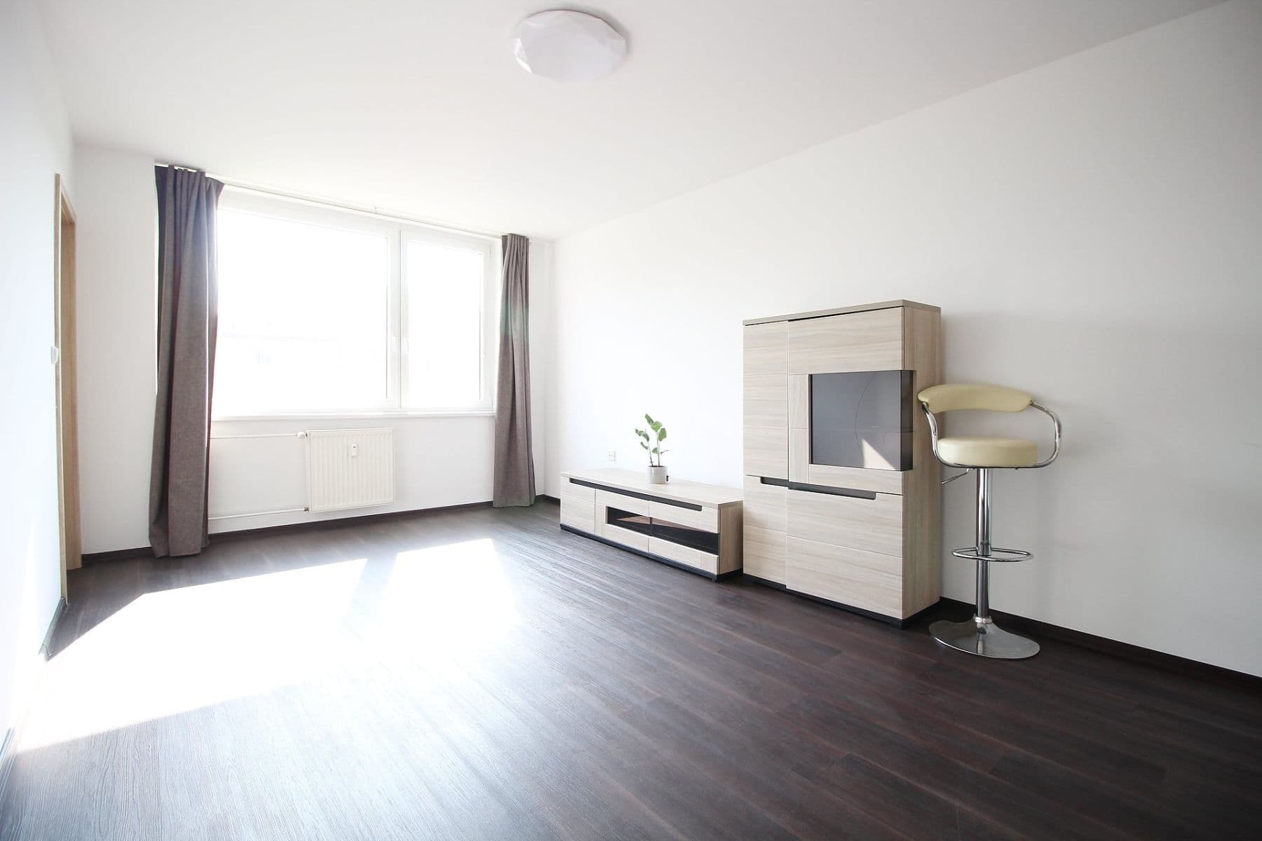 Prenájom bytu 2-izbový 49 m², Za Parkem, Dobřichovice, Středočeský kraj Prenájom bytu 2-izbový 49 m², Za Parkem, Dobřichovice, Středočeský kraj