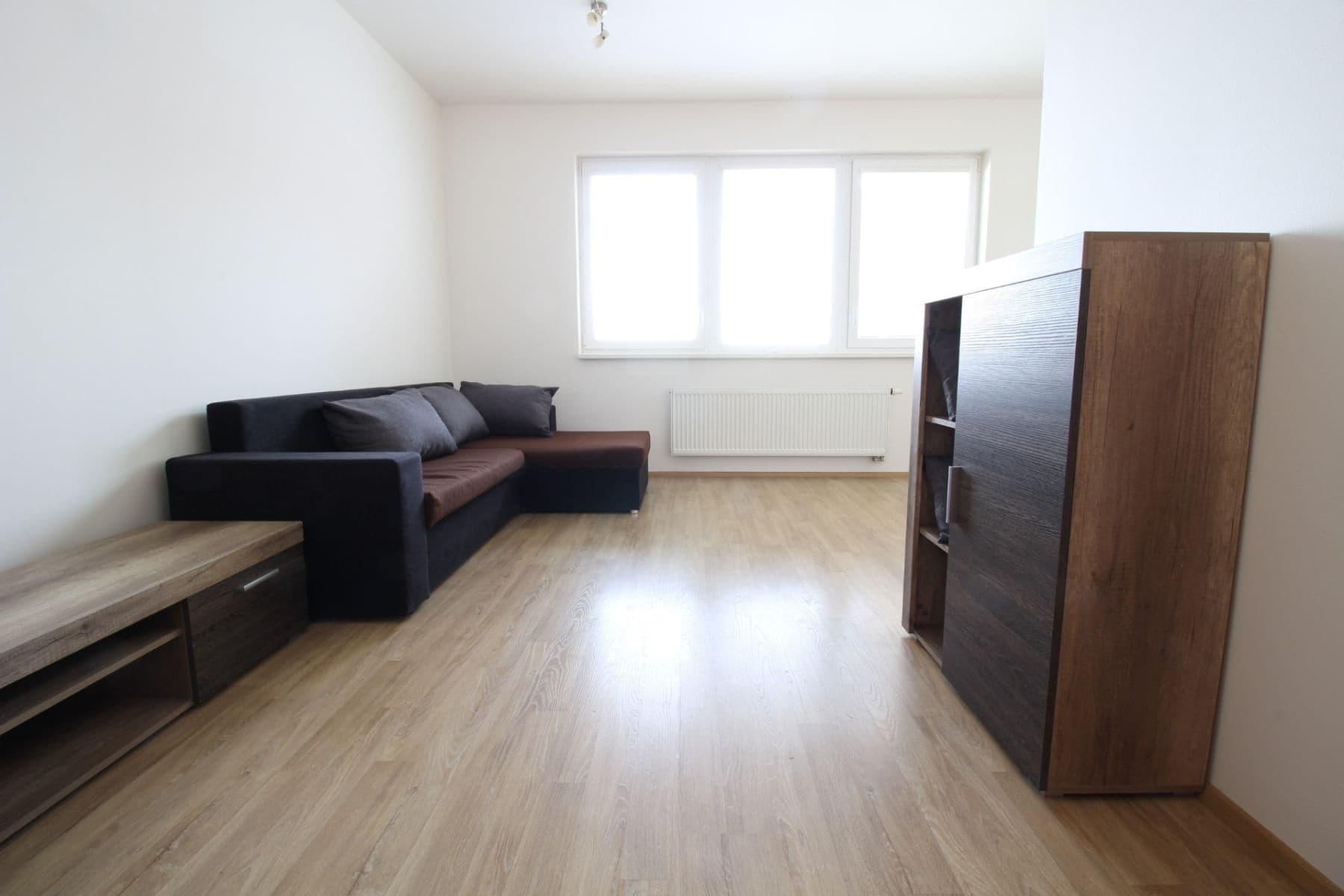 Prenájom bytu 1-izbový 37 m², Chlebovická, Praha, Praha Prenájom bytu 1-izbový 37 m², Chlebovická, Praha, Praha