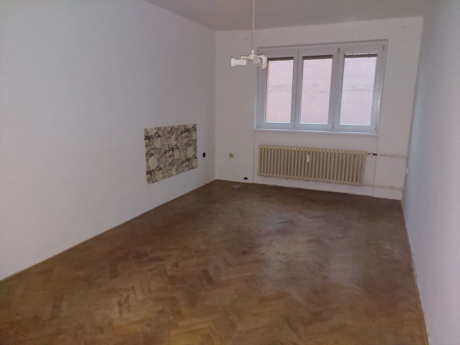 Prenájom bytu 1-izbový 35 m², Rokytnice, Vsetín, Zlínský kraj Prenájom bytu 1-izbový 35 m², Rokytnice, Vsetín, Zlínský kraj