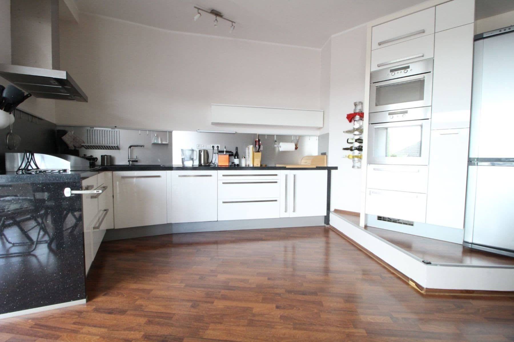 Prenájom bytu 3-izbový 111 m², Za zahradami, Praha, Praha Prenájom bytu 3-izbový 111 m², Za zahradami, Praha, Praha
