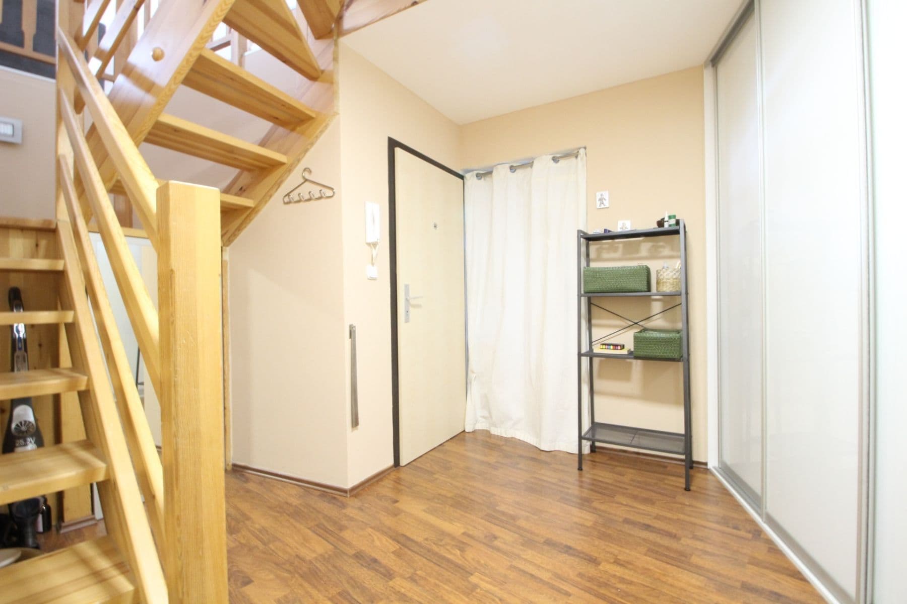 Prenájom bytu 3-izbový 111 m², Za zahradami, Praha, Praha Prenájom bytu 3-izbový 111 m², Za zahradami, Praha, Praha