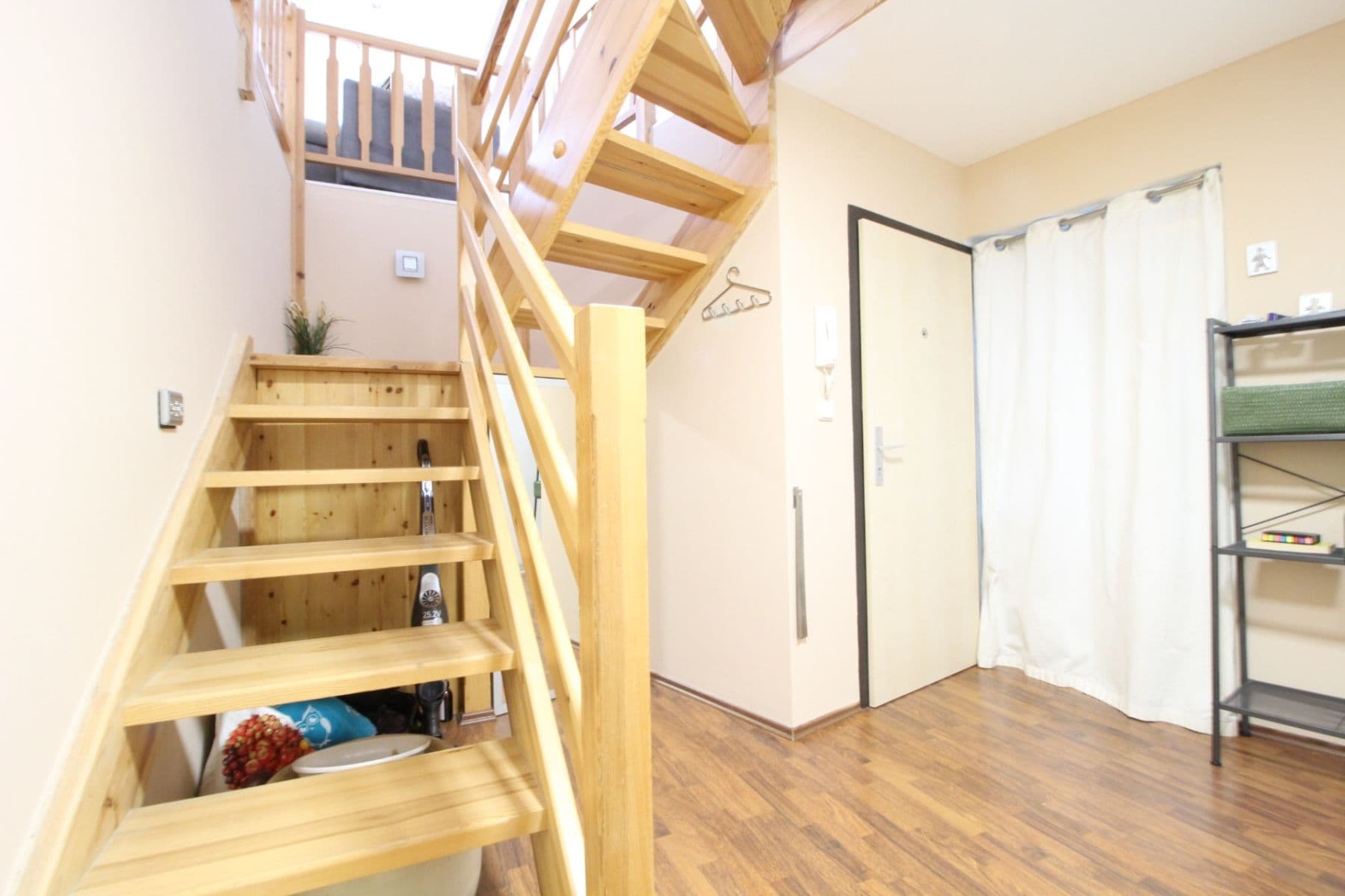 Prenájom bytu 3-izbový 111 m², Za zahradami, Praha, Praha Prenájom bytu 3-izbový 111 m², Za zahradami, Praha, Praha