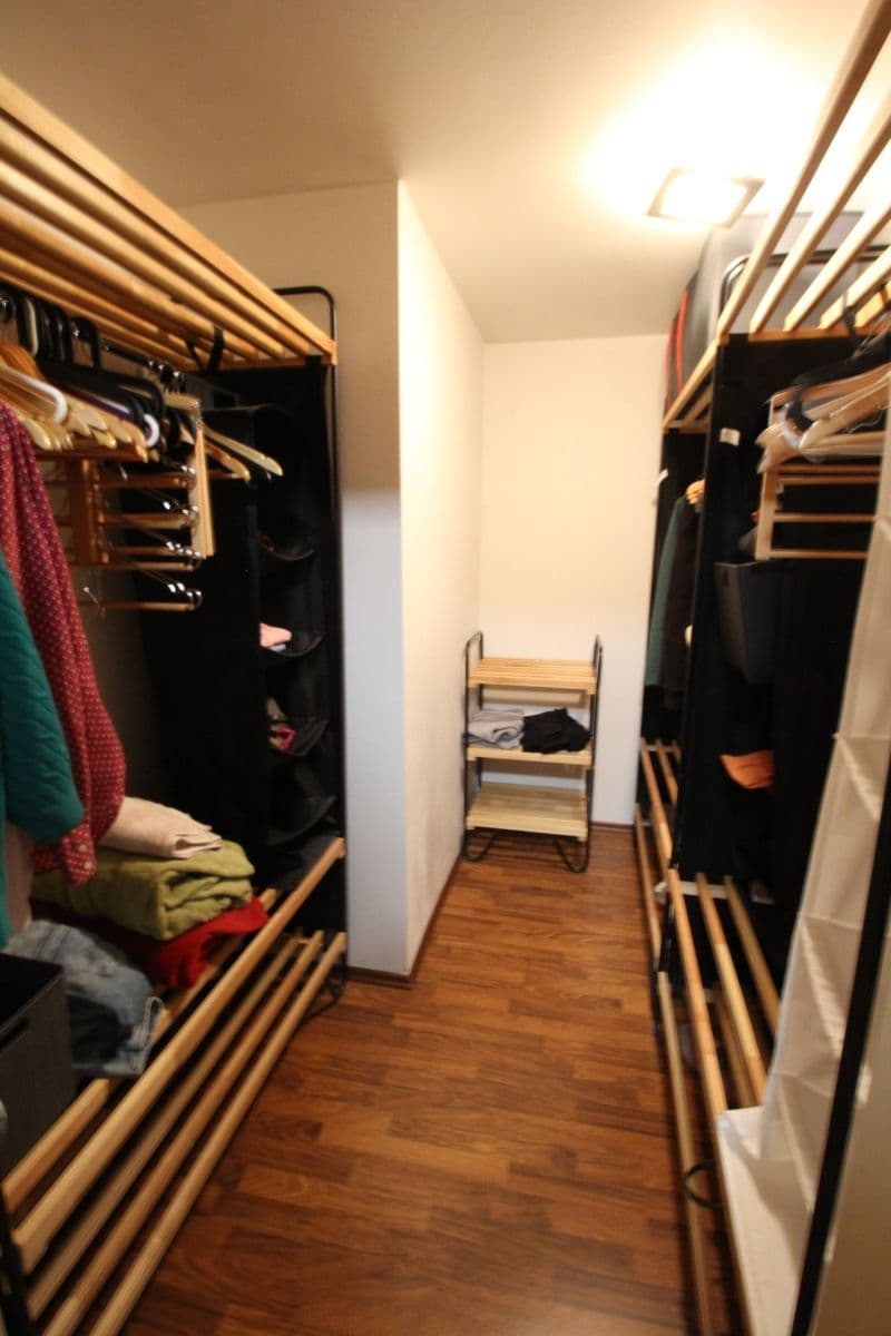 Prenájom bytu 3-izbový 111 m², Za zahradami, Praha, Praha Prenájom bytu 3-izbový 111 m², Za zahradami, Praha, Praha