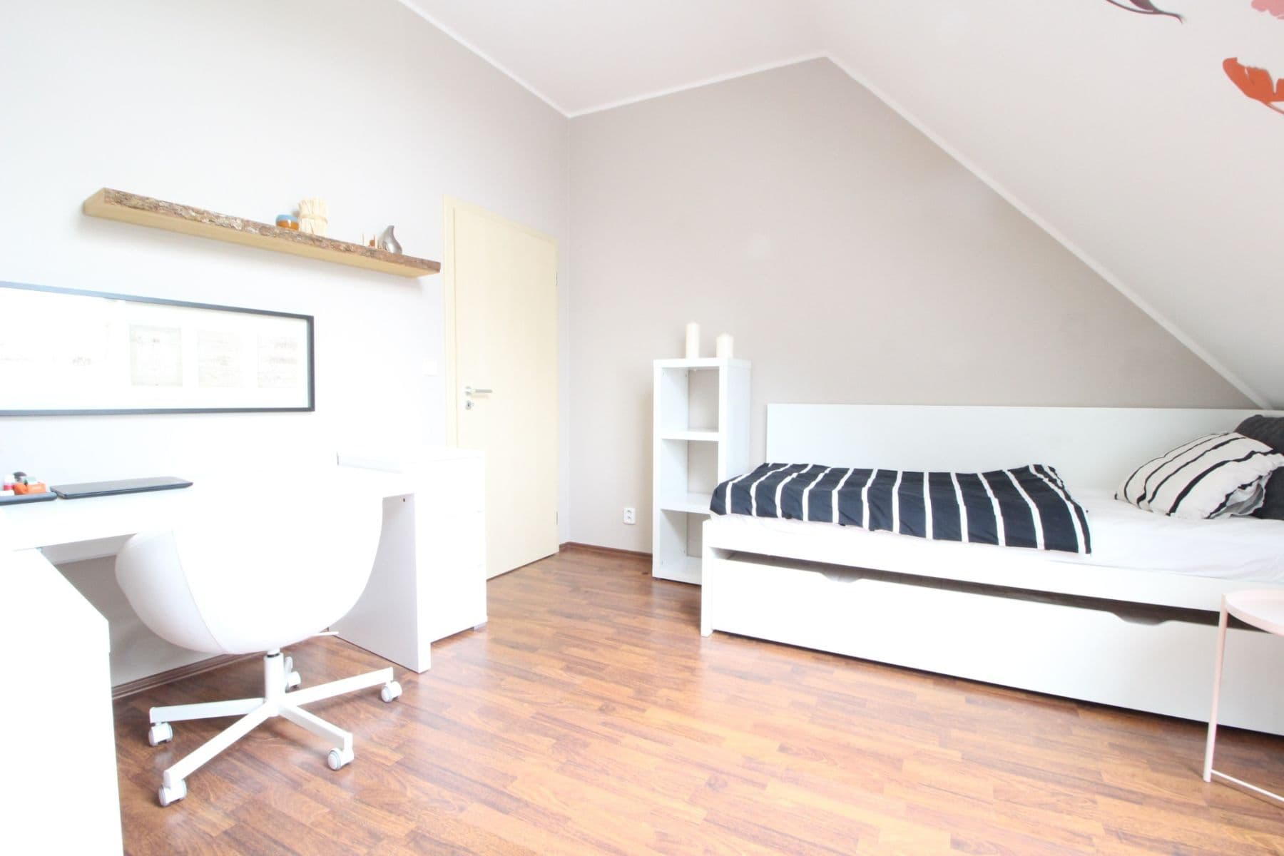 Prenájom bytu 3-izbový 111 m², Za zahradami, Praha, Praha Prenájom bytu 3-izbový 111 m², Za zahradami, Praha, Praha