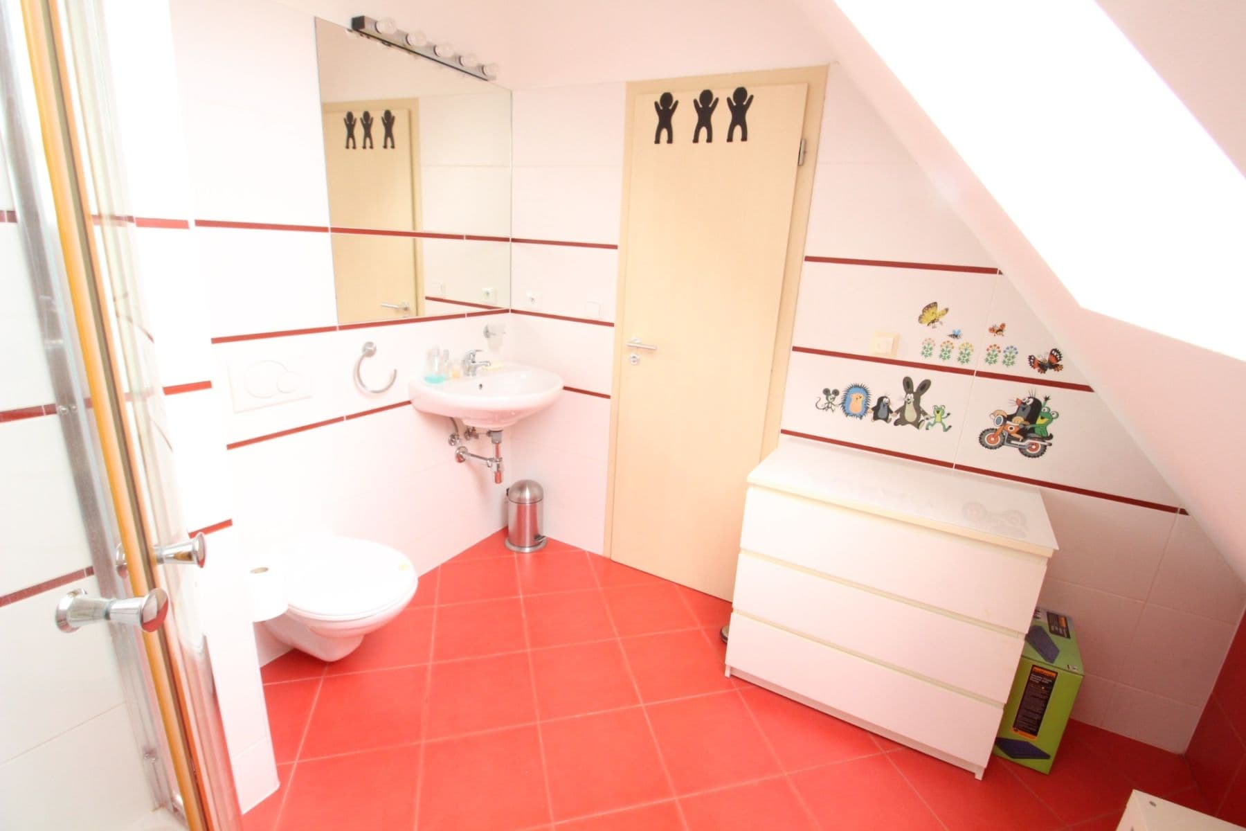 Prenájom bytu 3-izbový 111 m², Za zahradami, Praha, Praha Prenájom bytu 3-izbový 111 m², Za zahradami, Praha, Praha