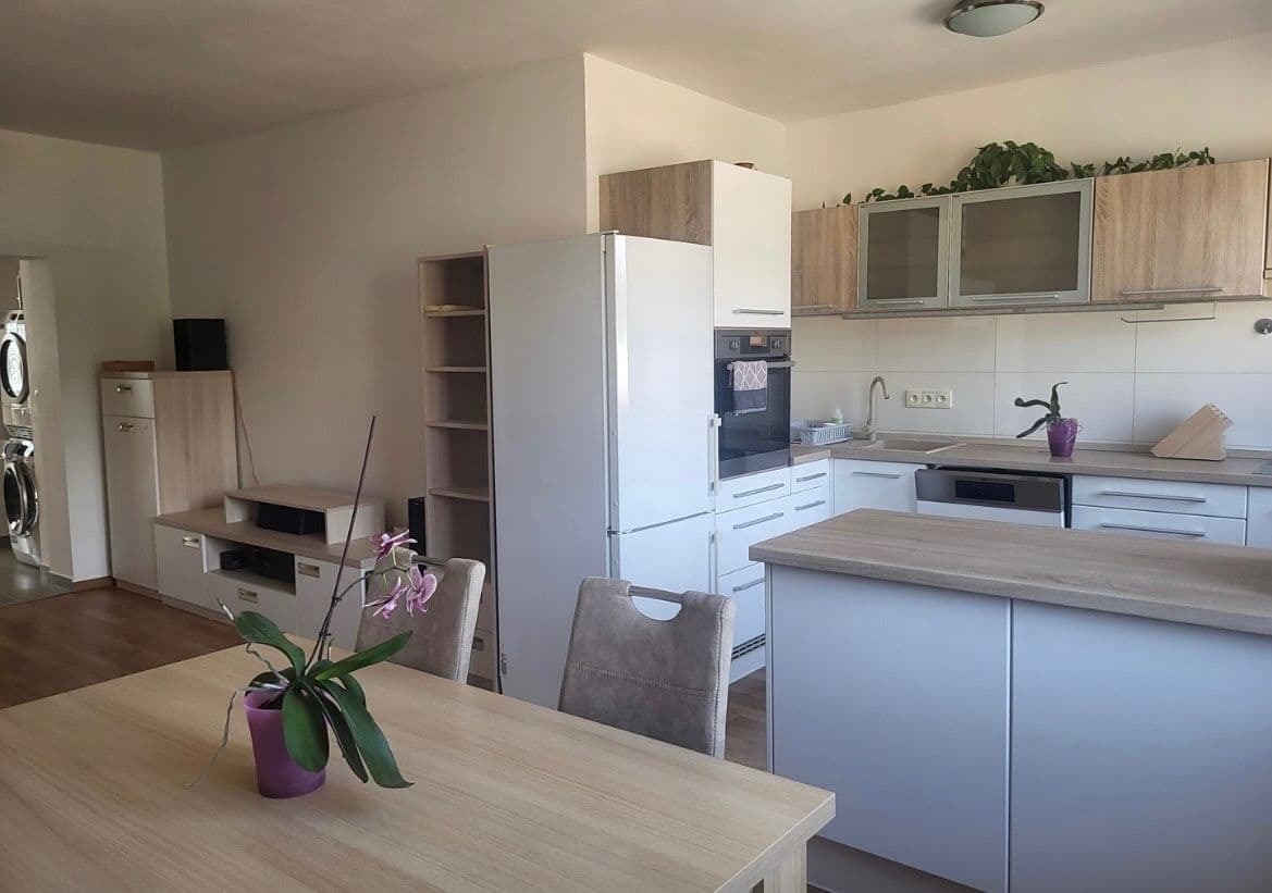 Prenájom bytu 3-izbový 75 m², Královopolská, Brno, Jihomoravský kraj Prenájom bytu 3-izbový 75 m², Královopolská, Brno, Jihomoravský kraj