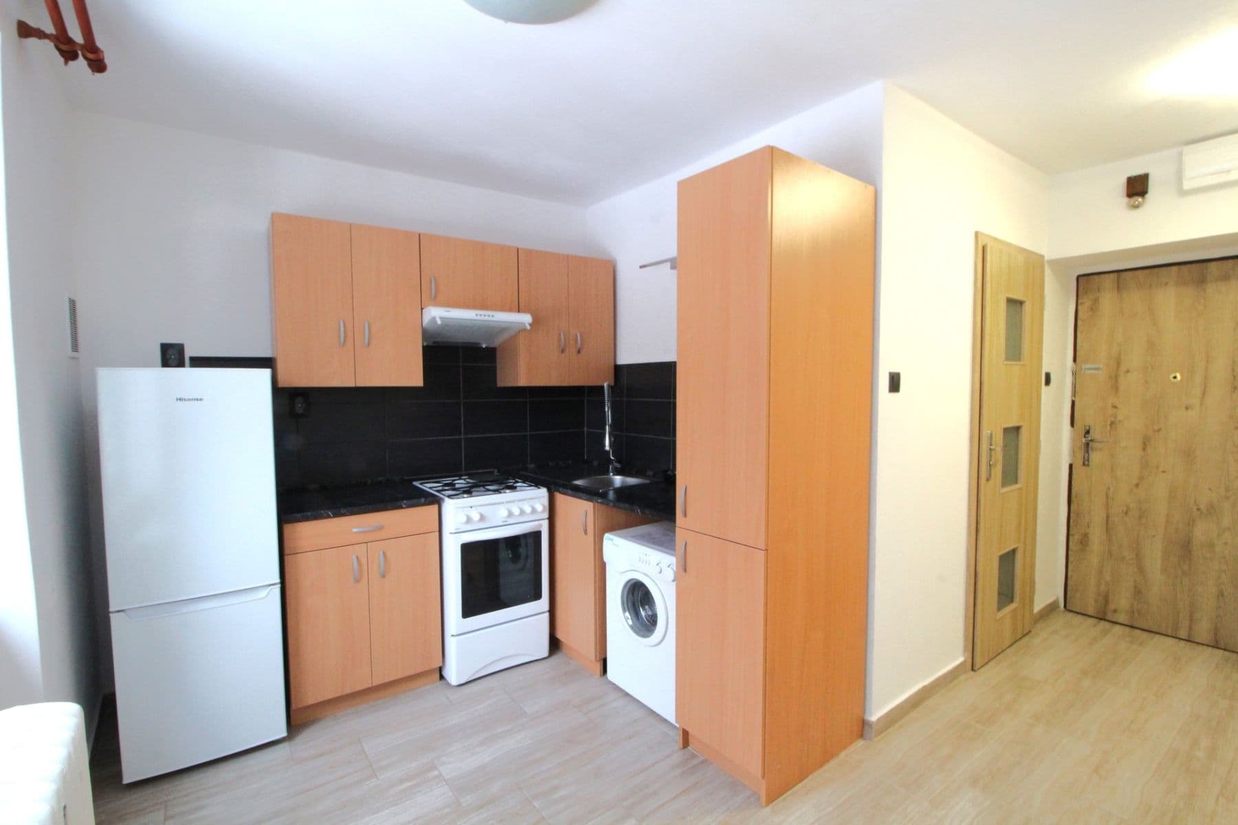 Prenájom bytu 1-izbový 32 m², Sevastopolská, Kladno, Středočeský kraj Prenájom bytu 1-izbový 32 m², Sevastopolská, Kladno, Středočeský kraj