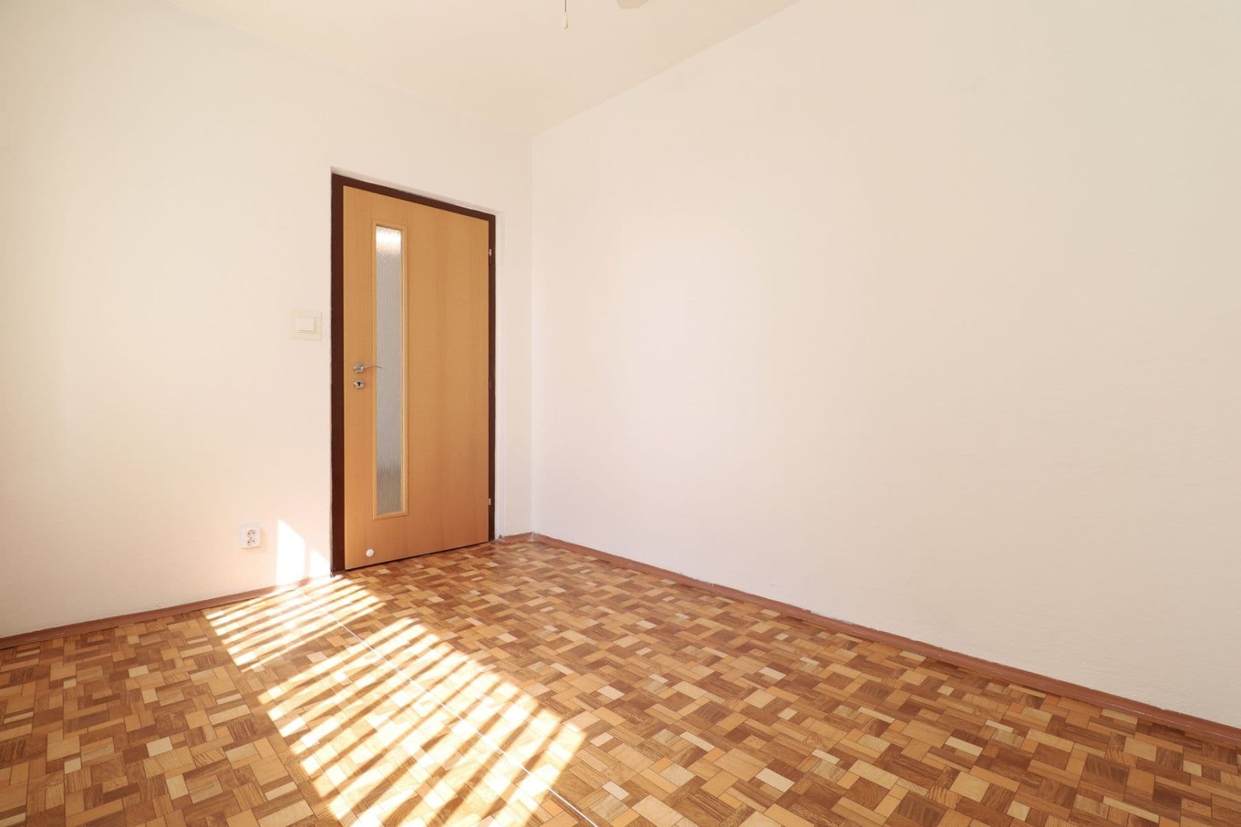 Prenájom bytu 3-izbový 66 m², Křivoklátská, Praha, Praha Prenájom bytu 3-izbový 66 m², Křivoklátská, Praha, Praha
