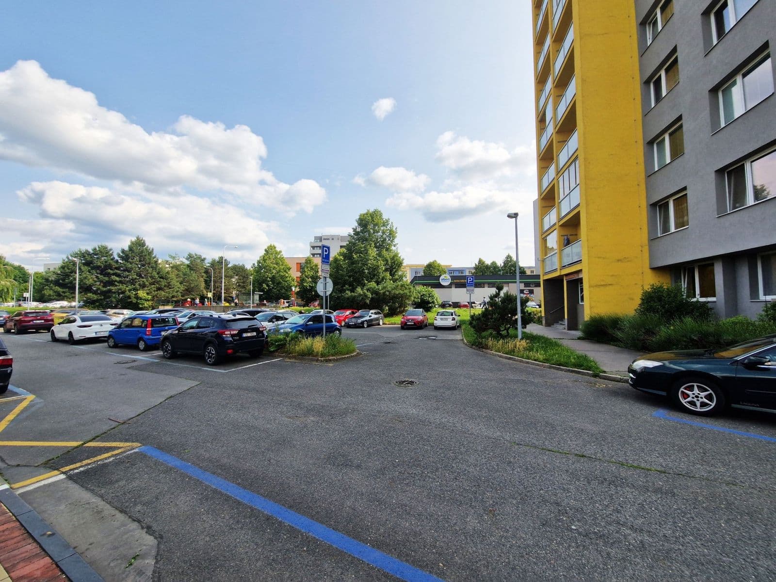 Prenájom bytu 3-izbový 66 m², Křivoklátská, Praha, Praha Prenájom bytu 3-izbový 66 m², Křivoklátská, Praha, Praha