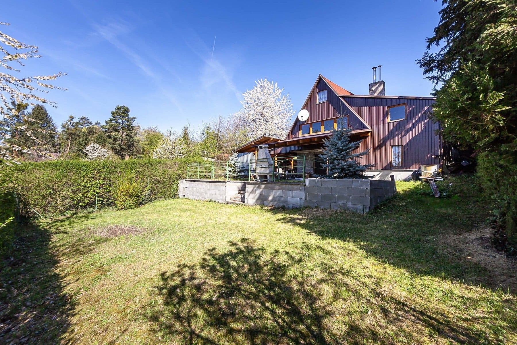 Predaj rekreačného objektu 126 m², pozemek 429 m², Rabyně, Středočeský kraj Predaj rekreačného objektu 126 m², pozemek 429 m², Rabyně, Středočeský kraj