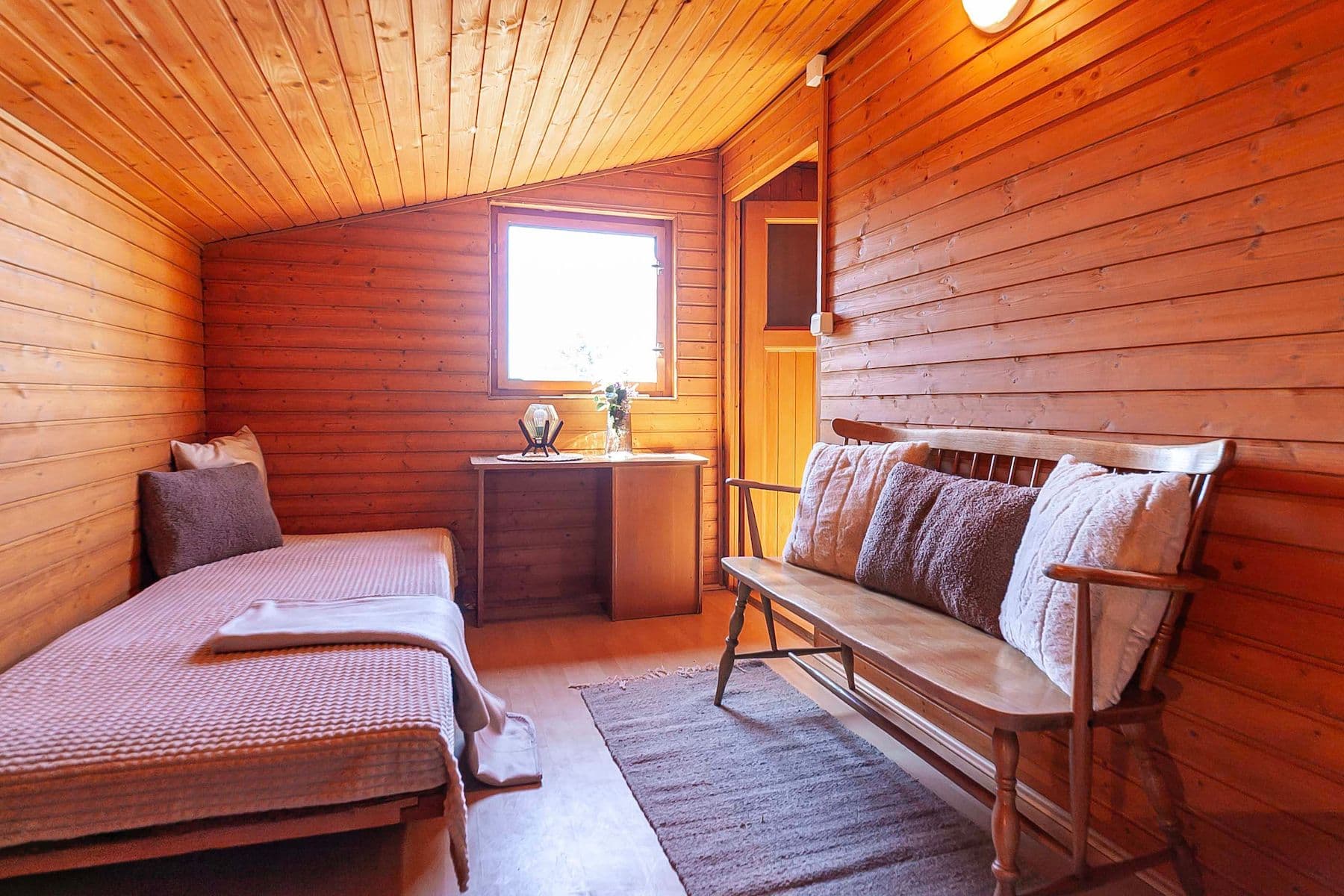 Predaj rekreačného objektu 126 m², pozemek 429 m², Rabyně, Středočeský kraj Predaj rekreačného objektu 126 m², pozemek 429 m², Rabyně, Středočeský kraj