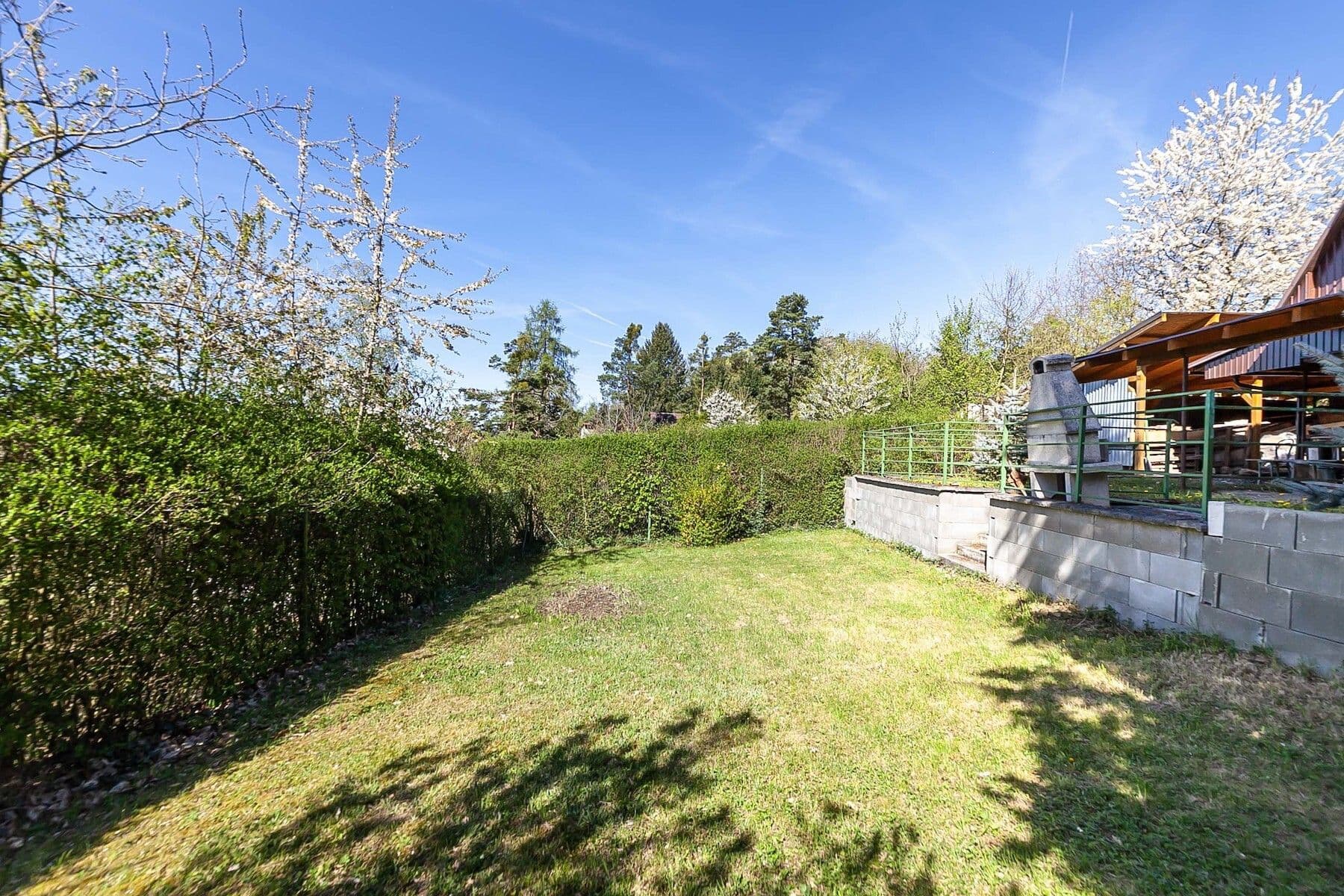 Predaj rekreačného objektu 126 m², pozemek 429 m², Rabyně, Středočeský kraj Predaj rekreačného objektu 126 m², pozemek 429 m², Rabyně, Středočeský kraj