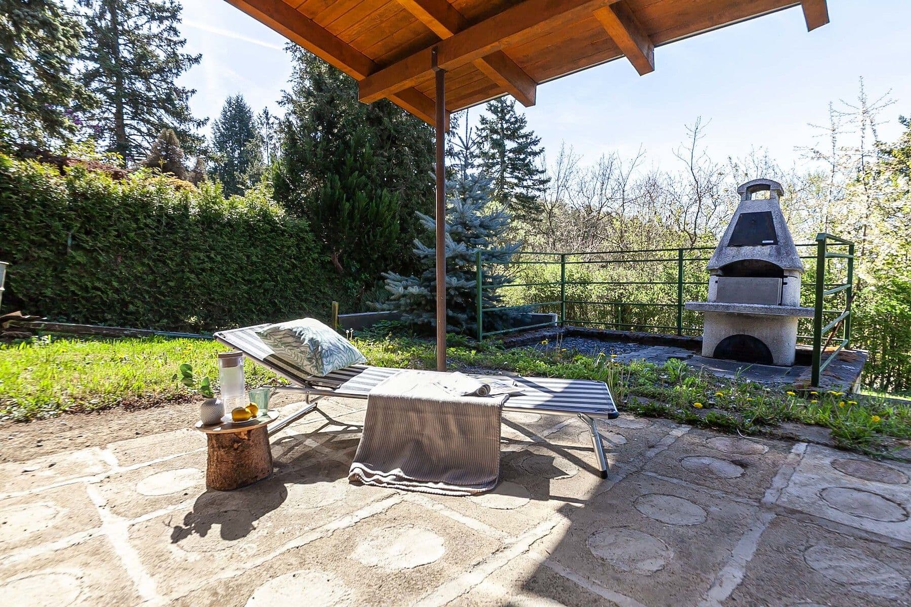 Predaj rekreačného objektu 126 m², pozemek 429 m², Rabyně, Středočeský kraj Predaj rekreačného objektu 126 m², pozemek 429 m², Rabyně, Středočeský kraj