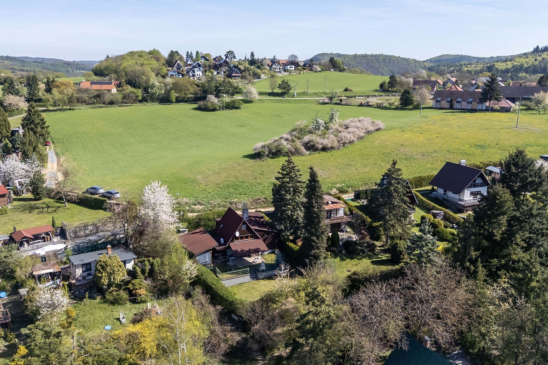Predaj rekreačného objektu 126 m², pozemek 429 m², Rabyně, Středočeský kraj Predaj rekreačného objektu 126 m², pozemek 429 m², Rabyně, Středočeský kraj