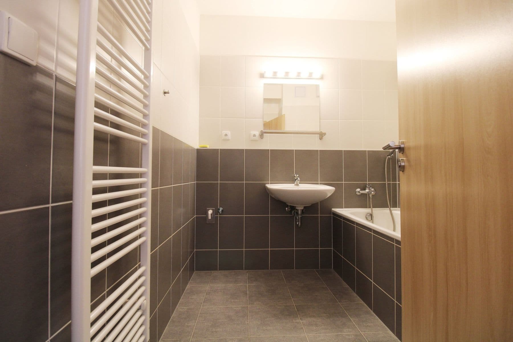 Prenájom bytu 2-izbový 52 m², Jaroslava Holečka, Kladno, Středočeský kraj Prenájom bytu 2-izbový 52 m², Jaroslava Holečka, Kladno, Středočeský kraj