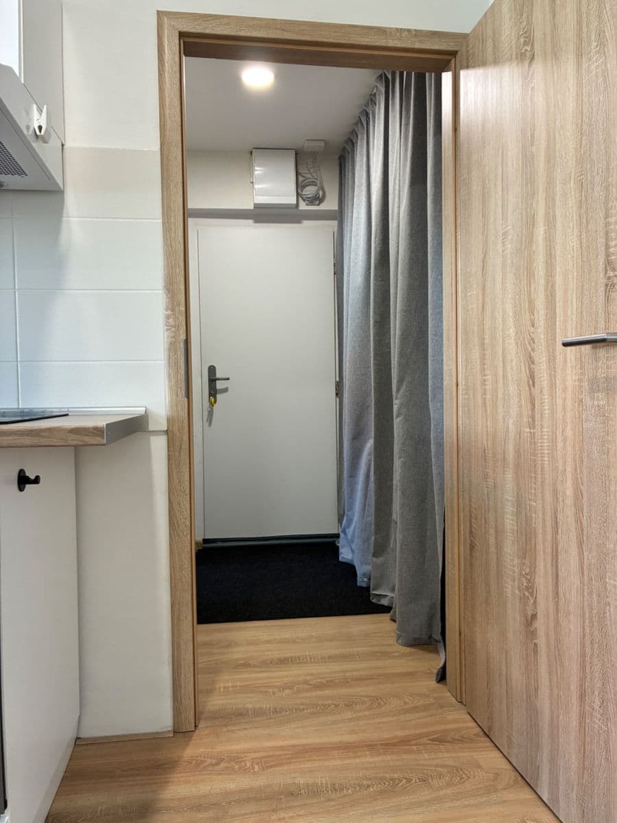Predaj bytu 2-izbový 53 m², Lhotecká, Mníšek pod Brdy, Středočeský kraj Predaj bytu 2-izbový 53 m², Lhotecká, Mníšek pod Brdy, Středočeský kraj