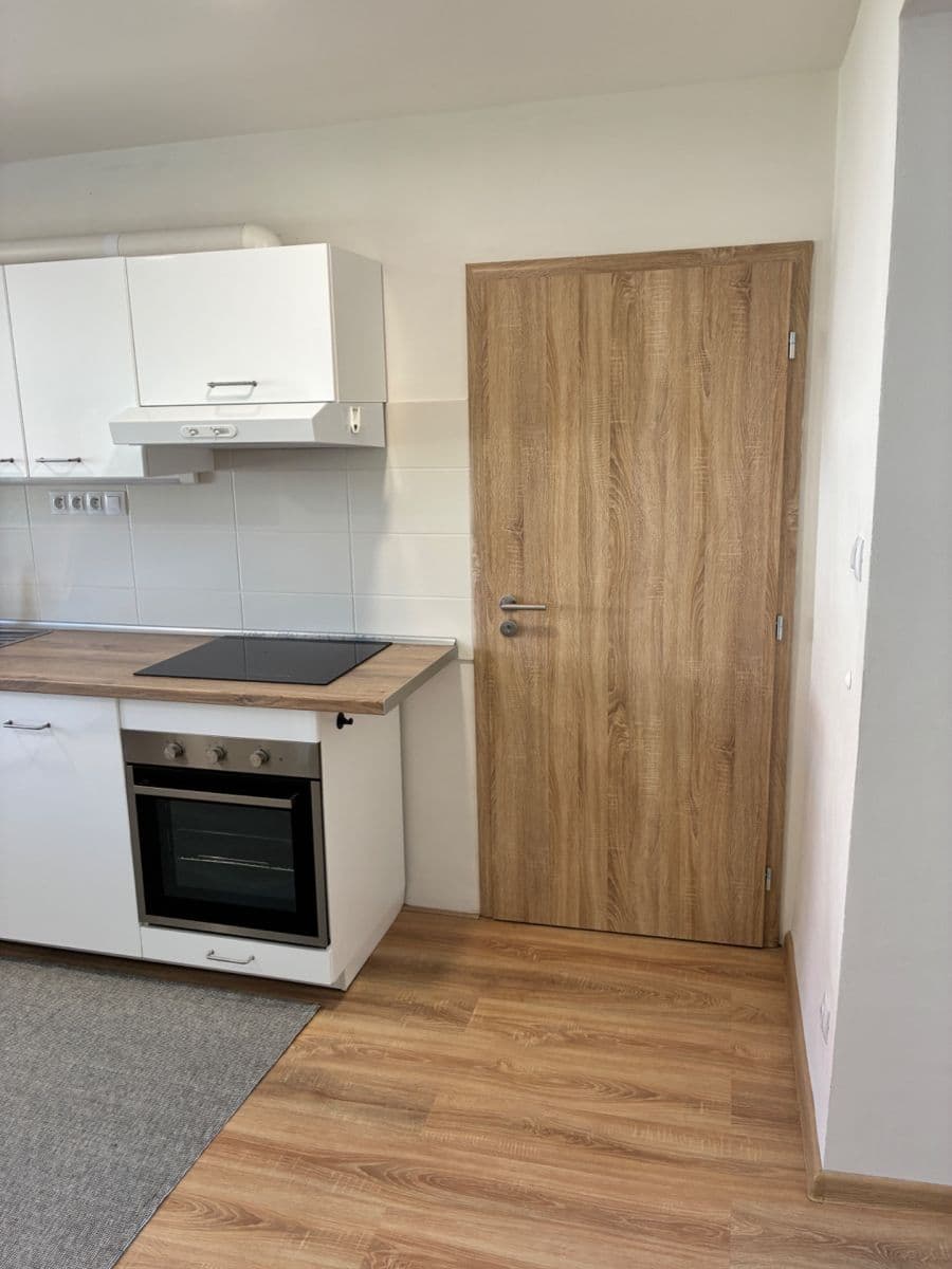Predaj bytu 2-izbový 53 m², Lhotecká, Mníšek pod Brdy, Středočeský kraj Predaj bytu 2-izbový 53 m², Lhotecká, Mníšek pod Brdy, Středočeský kraj