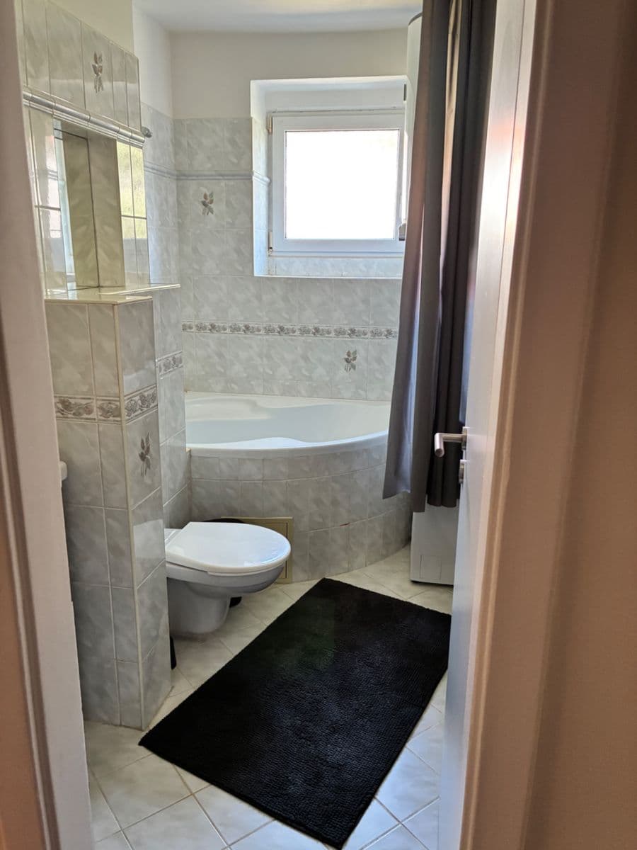 Predaj bytu 2-izbový 53 m², Lhotecká, Mníšek pod Brdy, Středočeský kraj Predaj bytu 2-izbový 53 m², Lhotecká, Mníšek pod Brdy, Středočeský kraj
