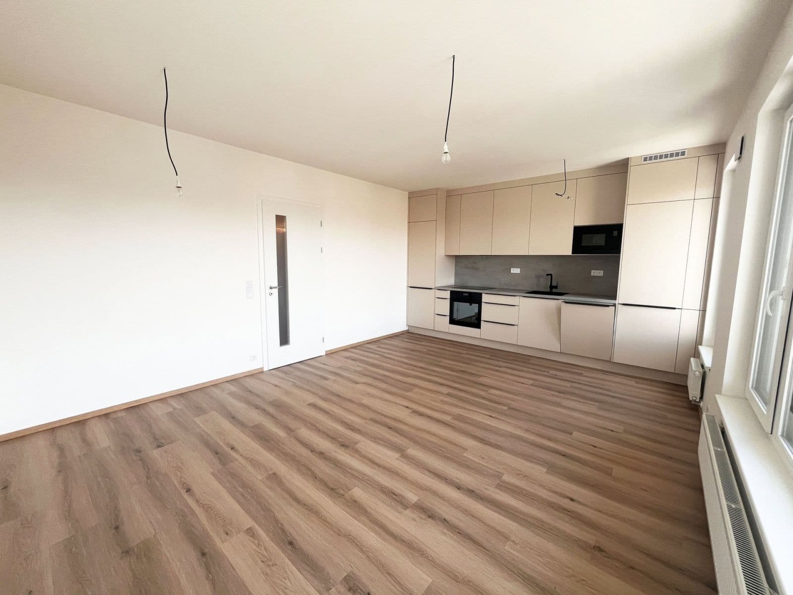 Prenájom bytu 3-izbový 72 m², Hodkovická, Praha, Praha Prenájom bytu 3-izbový 72 m², Hodkovická, Praha, Praha