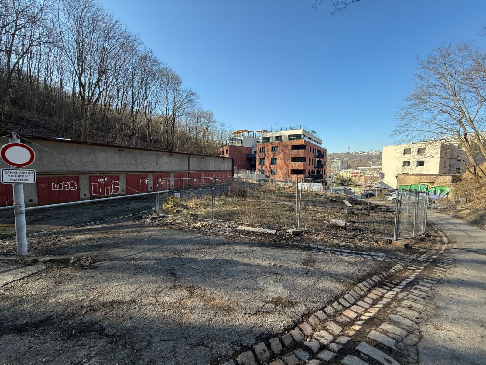 Prenájom garáže 17 m², U Blaženky, Praha, Praha Prenájom garáže 17 m², U Blaženky, Praha, Praha