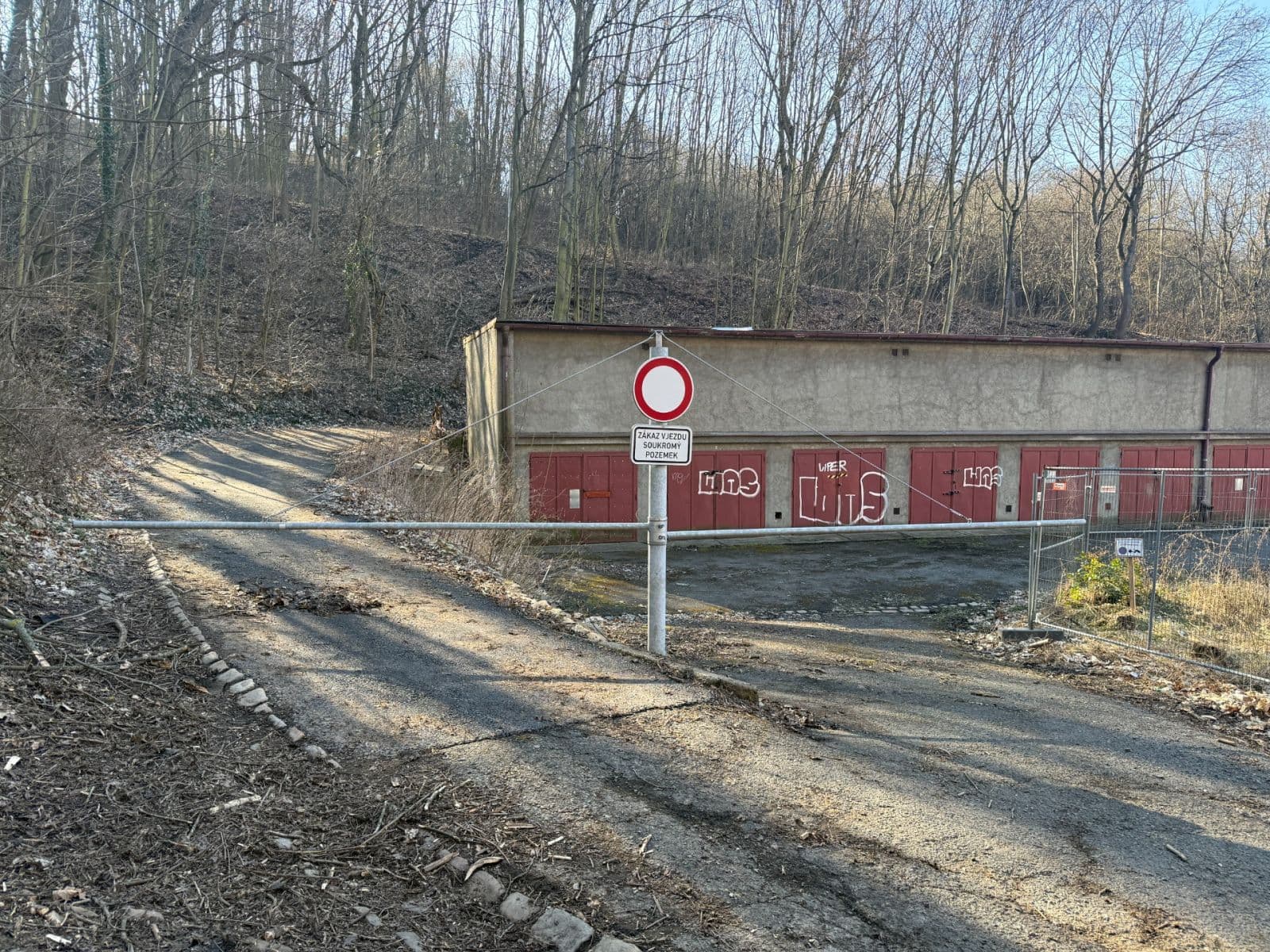 Prenájom garáže 17 m², U Blaženky, Praha, Praha Prenájom garáže 17 m², U Blaženky, Praha, Praha