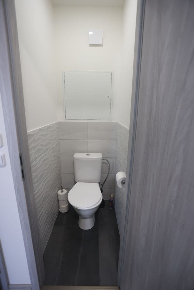 Prenájom bytu 3-izbový 61 m², Kryštofova, Praha, Praha Prenájom bytu 3-izbový 61 m², Kryštofova, Praha, Praha