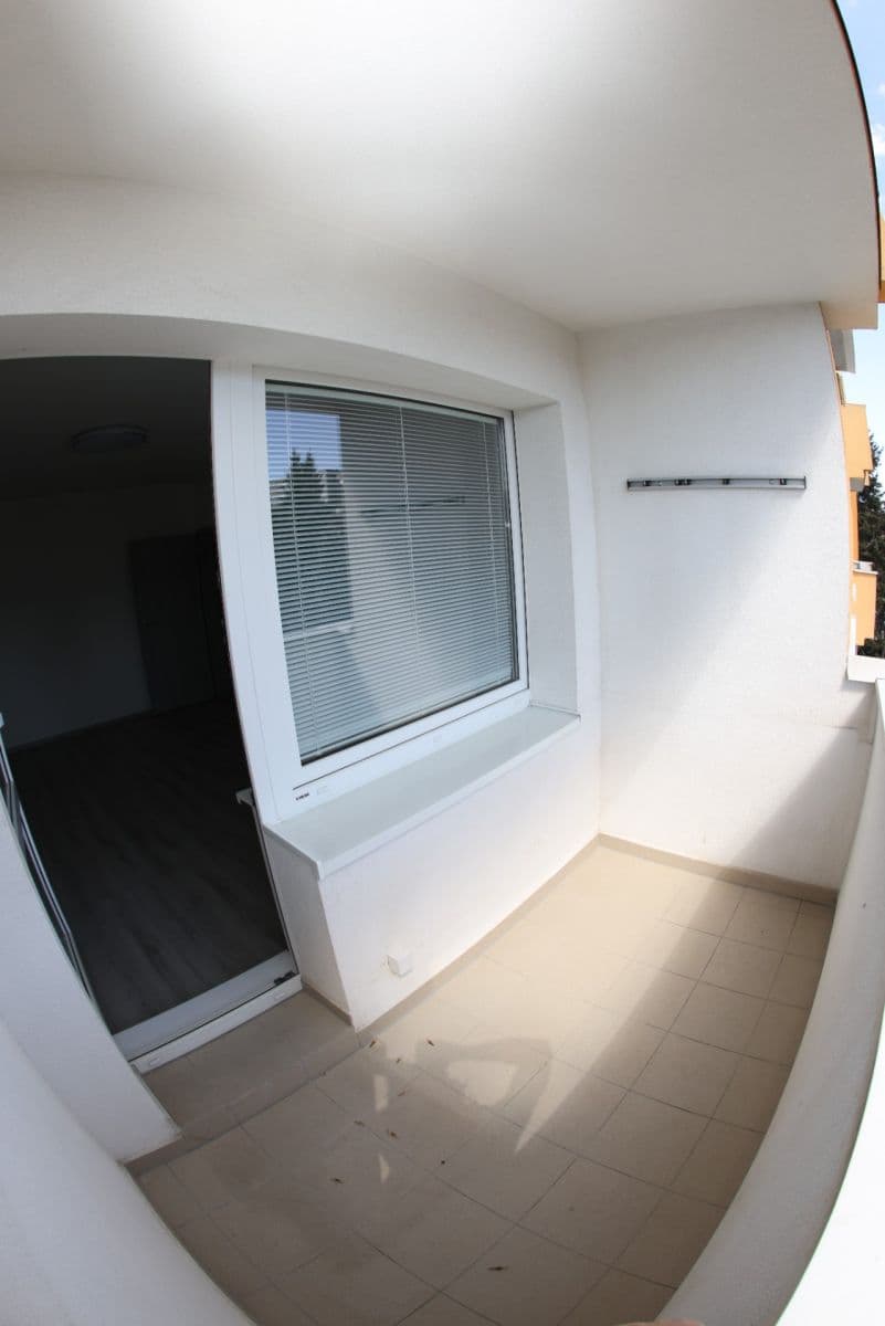 Prenájom bytu 3-izbový 61 m², Kryštofova, Praha, Praha Prenájom bytu 3-izbový 61 m², Kryštofova, Praha, Praha
