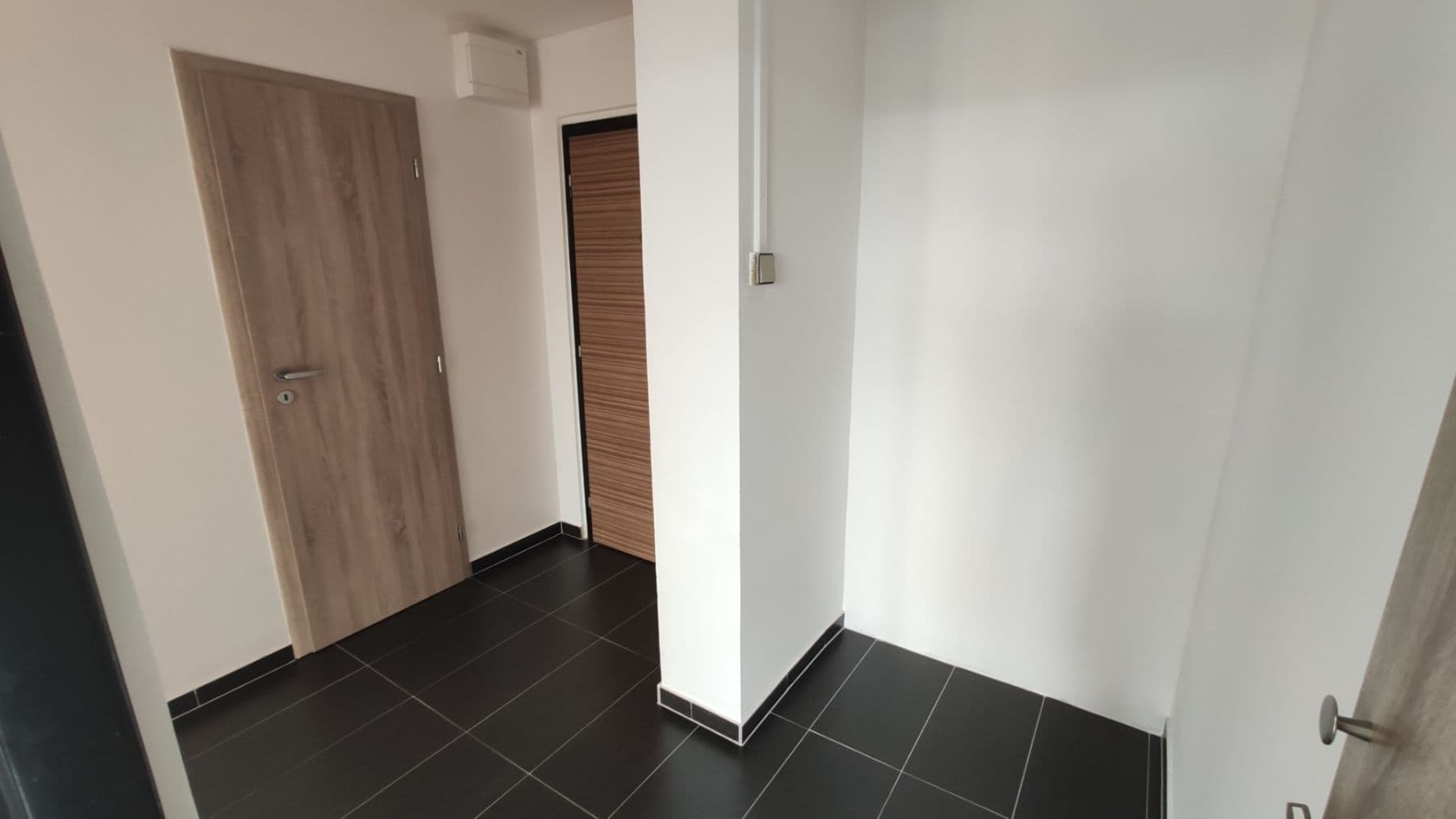 Prenájom bytu 2-izbový 46 m², Bajkonurská, Praha, Praha Prenájom bytu 2-izbový 46 m², Bajkonurská, Praha, Praha