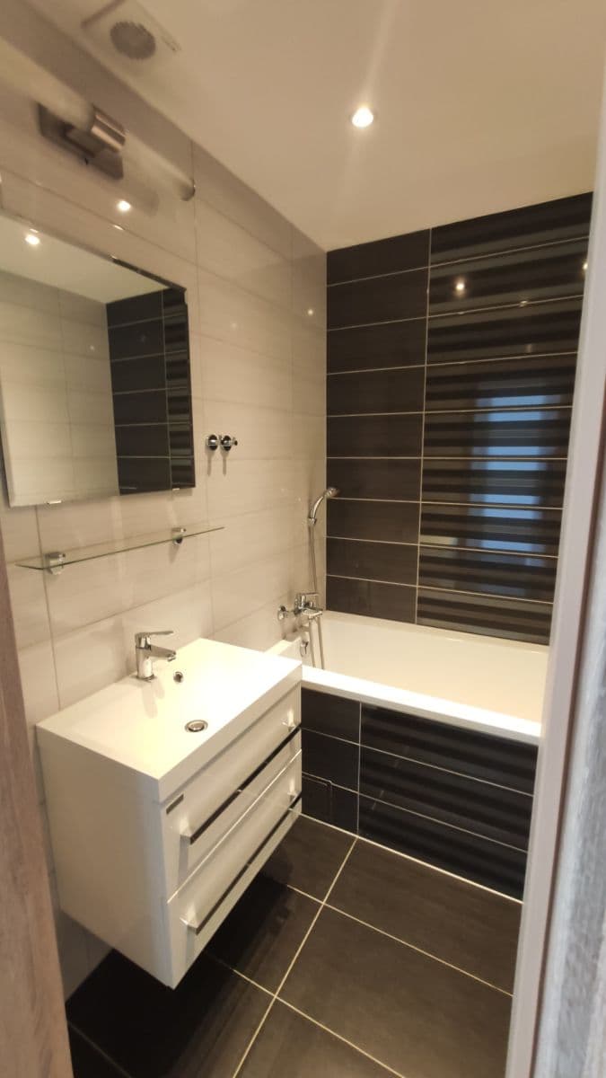 Prenájom bytu 2-izbový 46 m², Bajkonurská, Praha, Praha Prenájom bytu 2-izbový 46 m², Bajkonurská, Praha, Praha