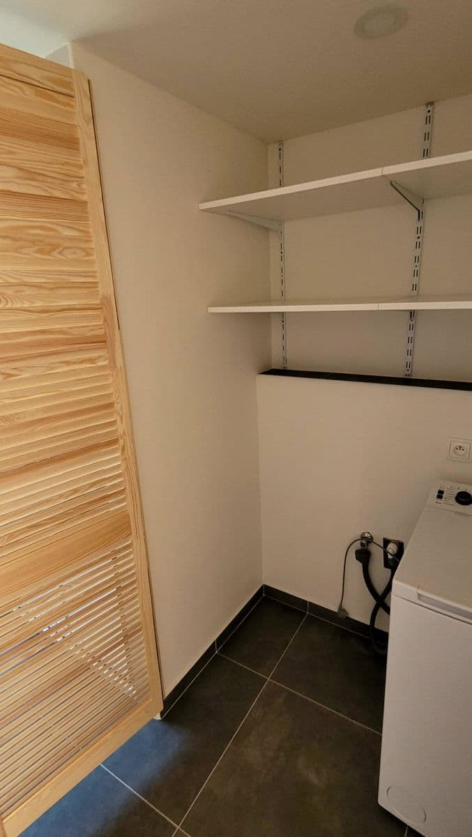 Prenájom bytu 1-izbový 30 m², Na Pasece, Praha, Praha Prenájom bytu 1-izbový 30 m², Na Pasece, Praha, Praha