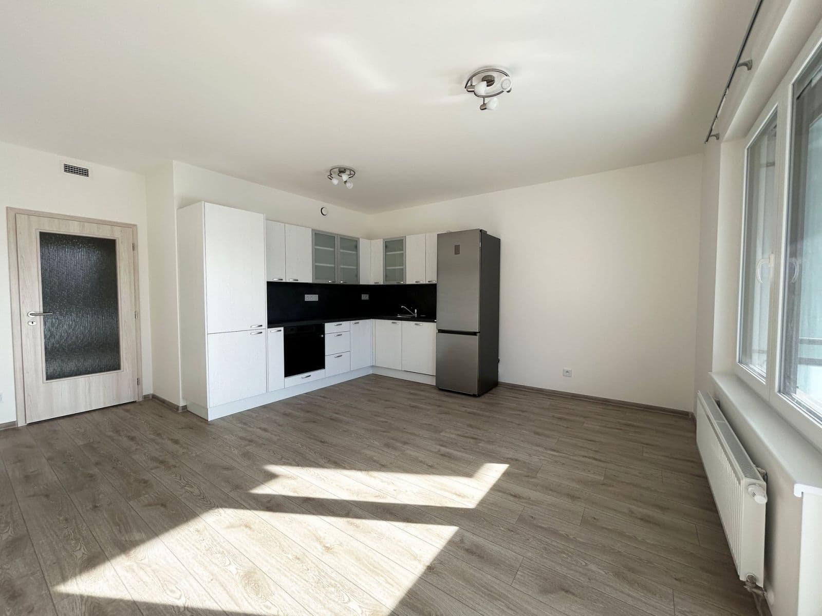Prenájom bytu 3-izbový 72 m², Strančická, Praha, Praha Prenájom bytu 3-izbový 72 m², Strančická, Praha, Praha