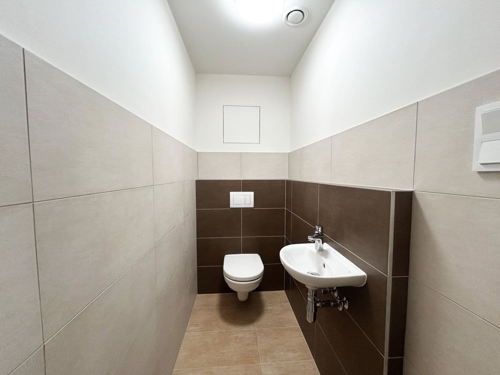 Prenájom bytu 3-izbový 72 m², Strančická, Praha, Praha Prenájom bytu 3-izbový 72 m², Strančická, Praha, Praha
