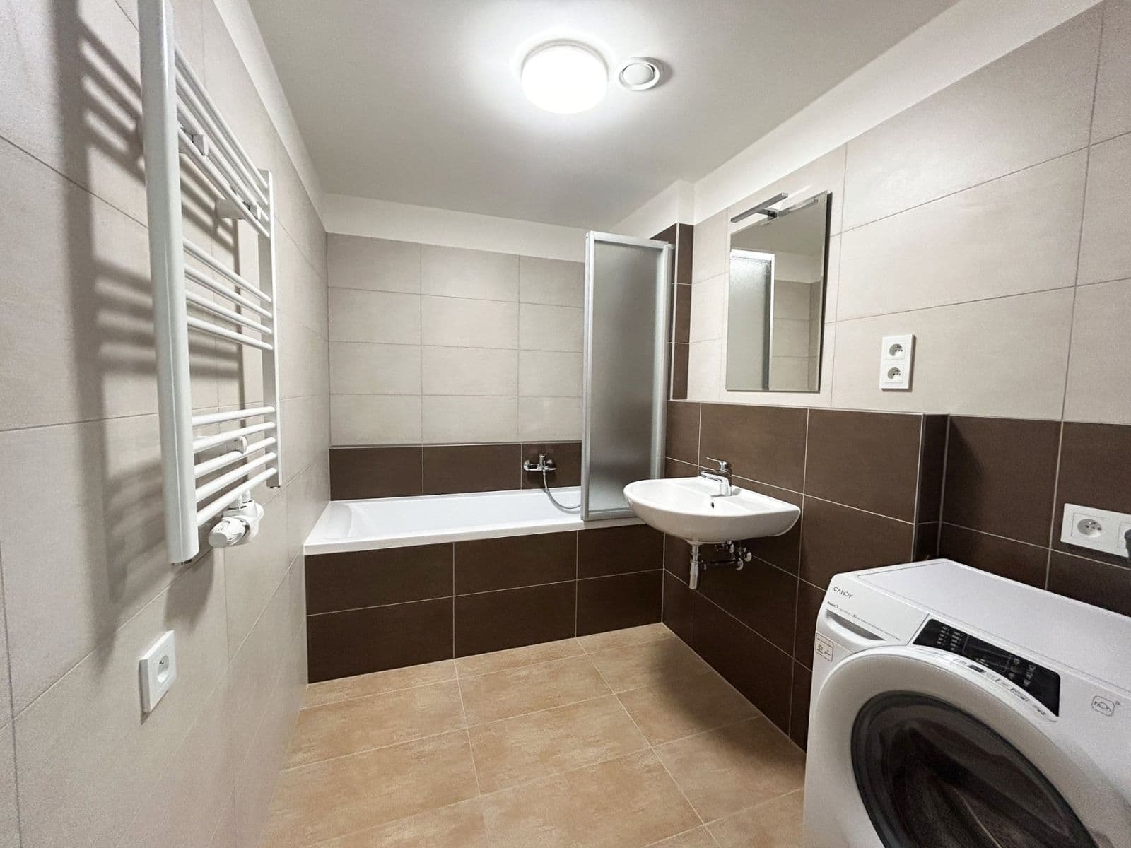 Prenájom bytu 3-izbový 72 m², Strančická, Praha, Praha Prenájom bytu 3-izbový 72 m², Strančická, Praha, Praha