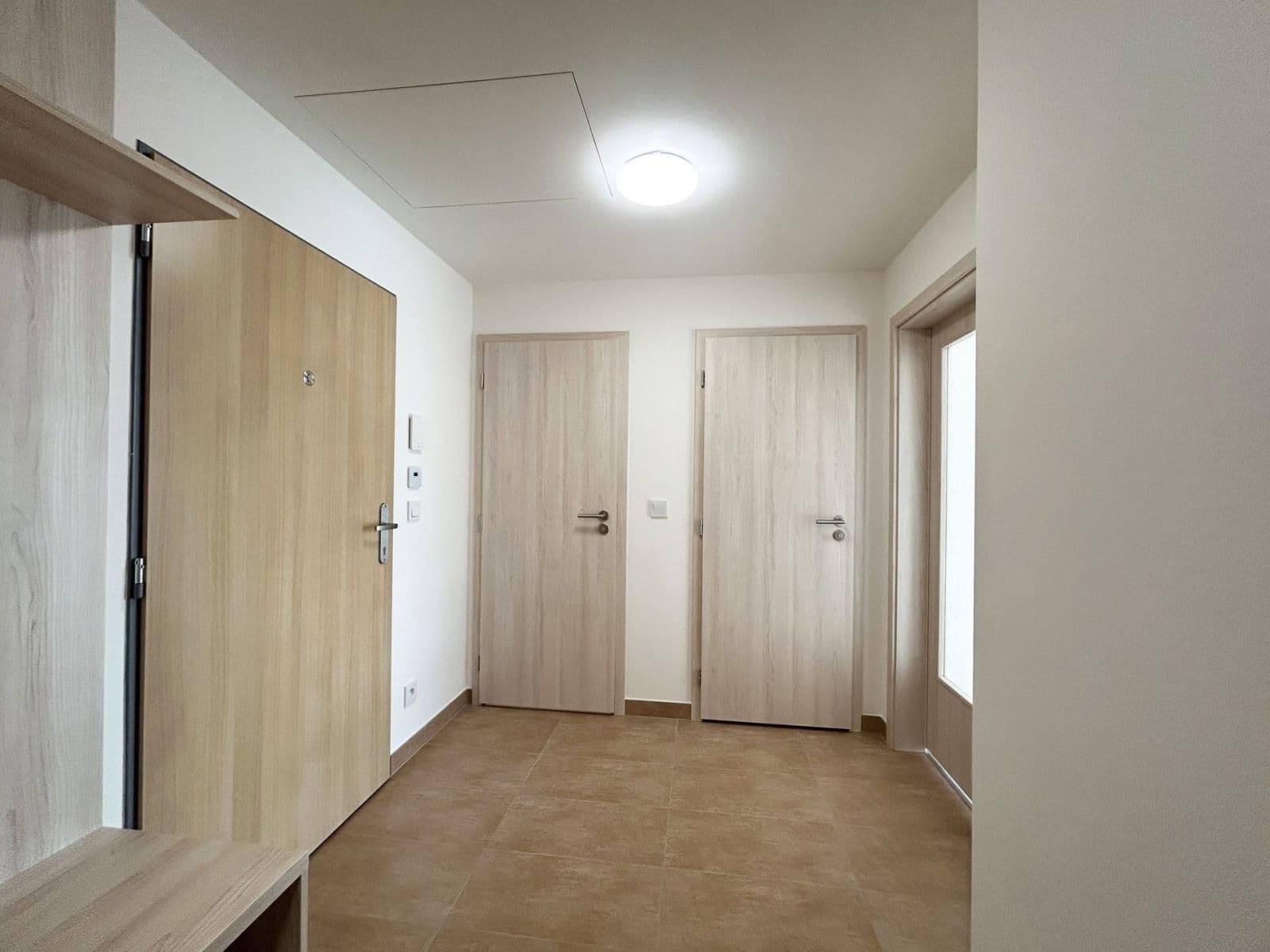Prenájom bytu 3-izbový 72 m², Strančická, Praha, Praha Prenájom bytu 3-izbový 72 m², Strančická, Praha, Praha