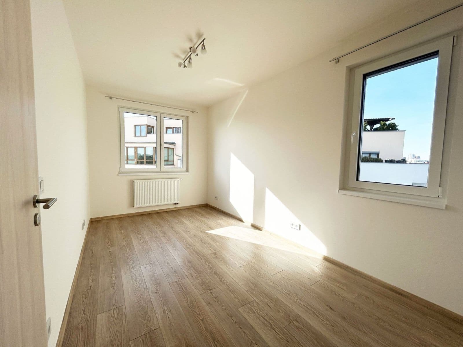 Prenájom bytu 3-izbový 72 m², Strančická, Praha, Praha Prenájom bytu 3-izbový 72 m², Strančická, Praha, Praha
