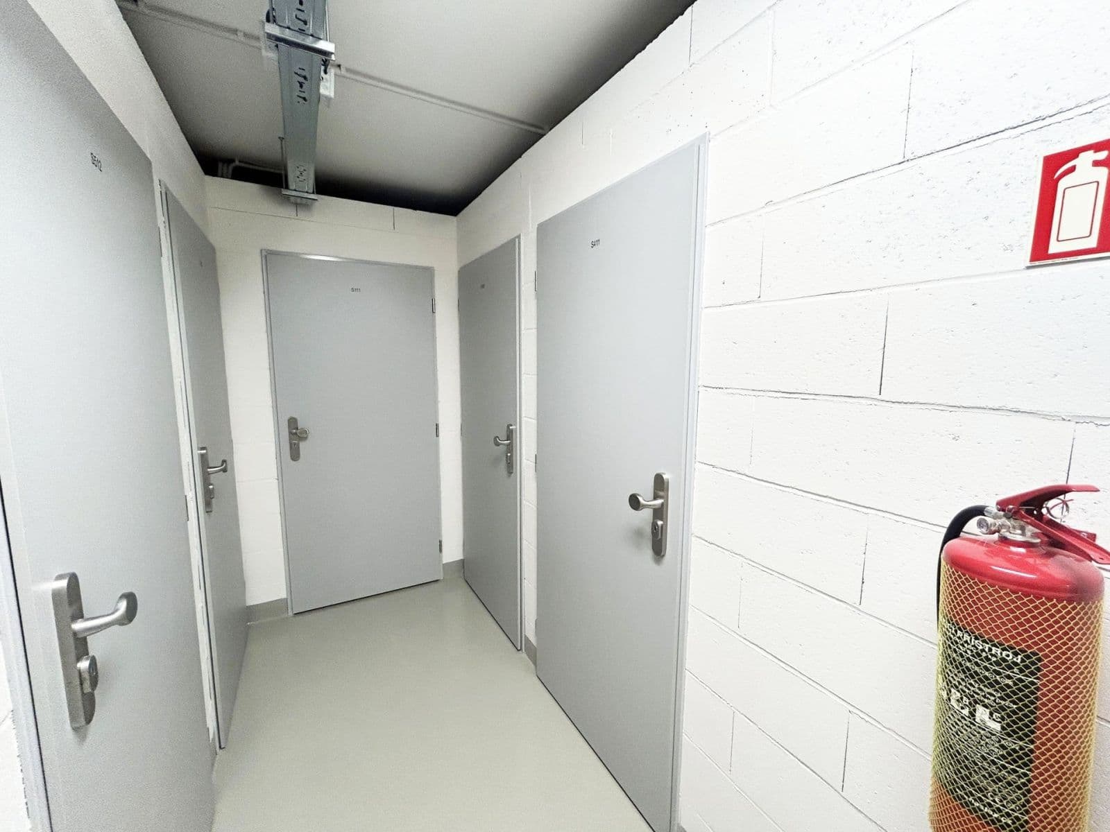 Prenájom bytu 3-izbový 72 m², Strančická, Praha, Praha Prenájom bytu 3-izbový 72 m², Strančická, Praha, Praha