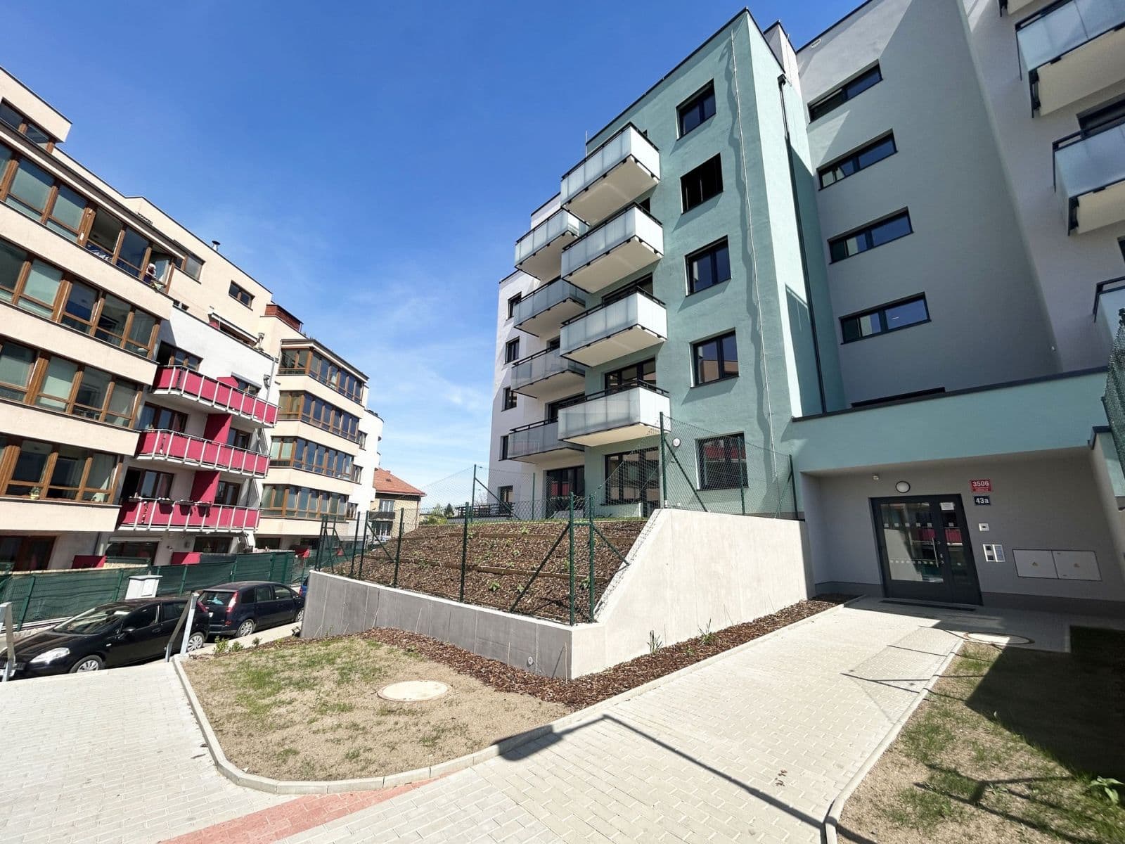 Prenájom bytu 3-izbový 72 m², Strančická, Praha, Praha Prenájom bytu 3-izbový 72 m², Strančická, Praha, Praha