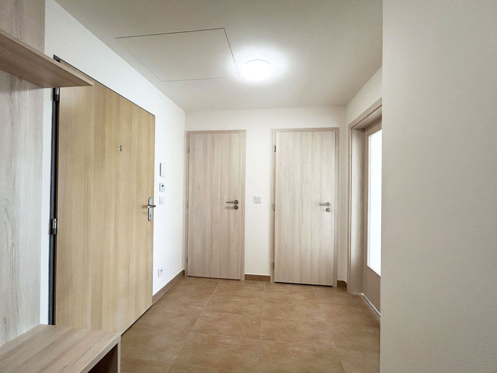 Prenájom bytu 3-izbový 72 m², Strančická, Praha, Praha Prenájom bytu 3-izbový 72 m², Strančická, Praha, Praha