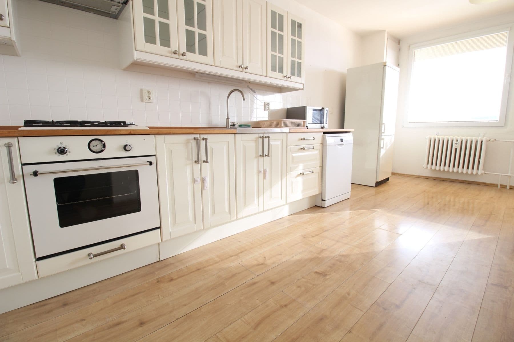 Prenájom bytu 3-izbový 70 m², Radimovická, Praha, Praha Prenájom bytu 3-izbový 70 m², Radimovická, Praha, Praha